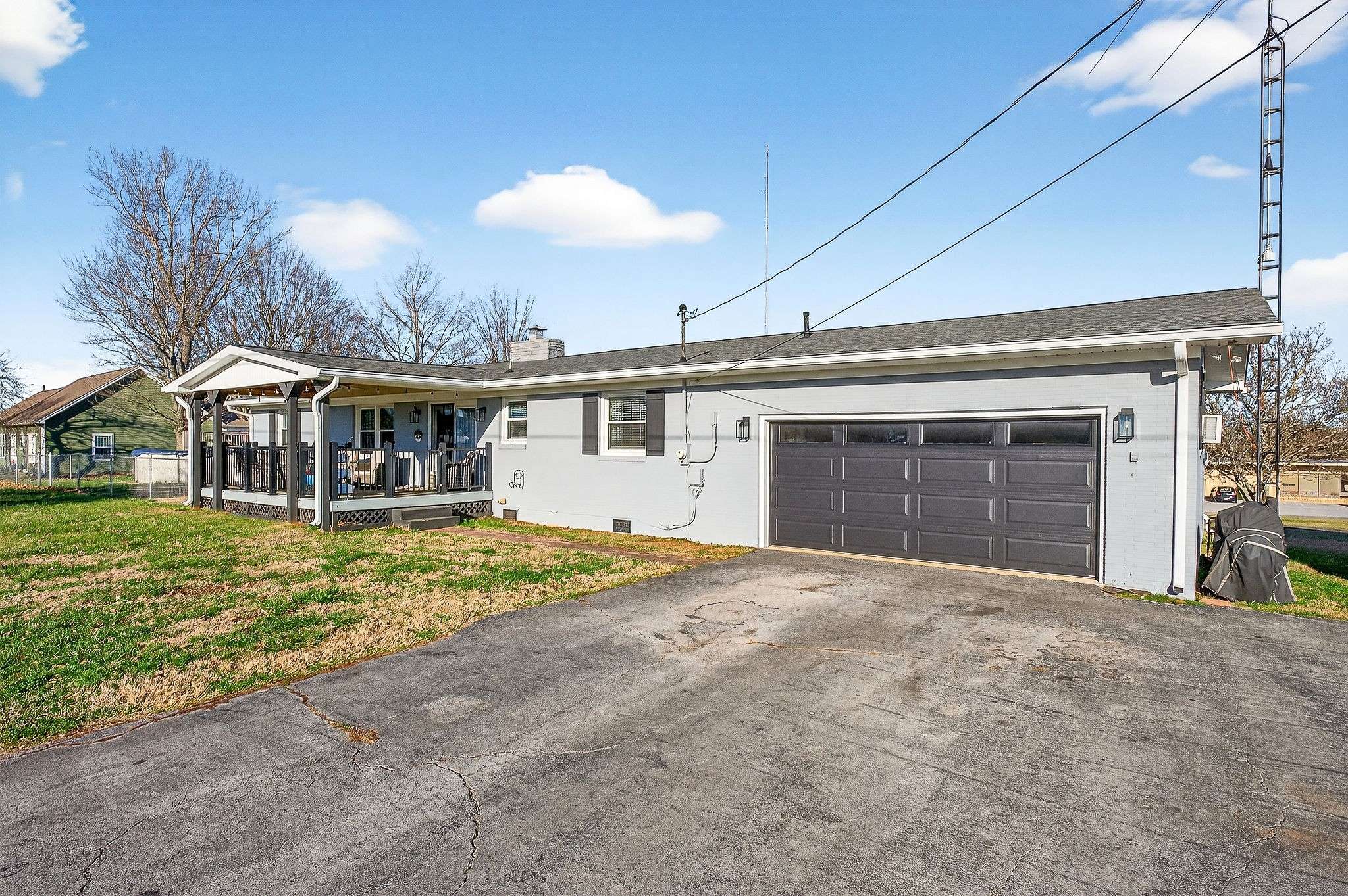 513 N Spring St, Sparta, TN 38583