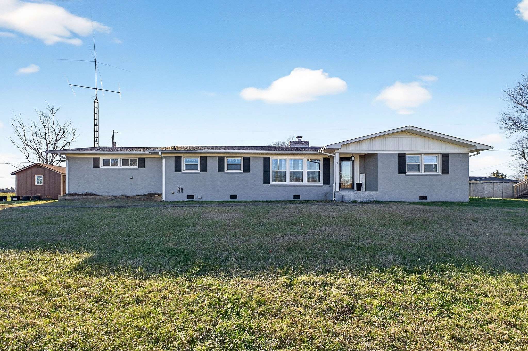 513 N Spring St, Sparta, TN 38583