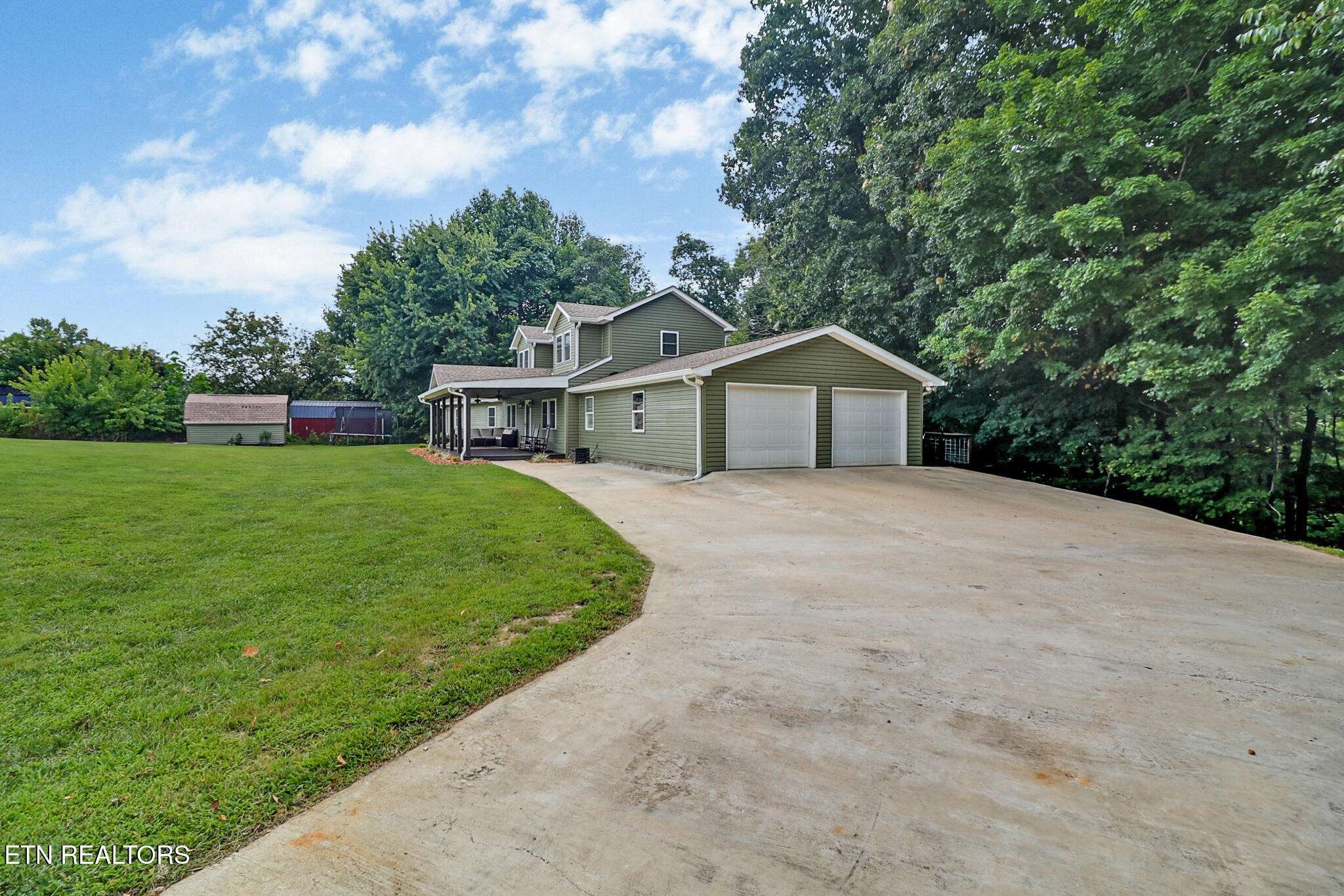 2014 Double Top Rd, Jamestown, TN 38556