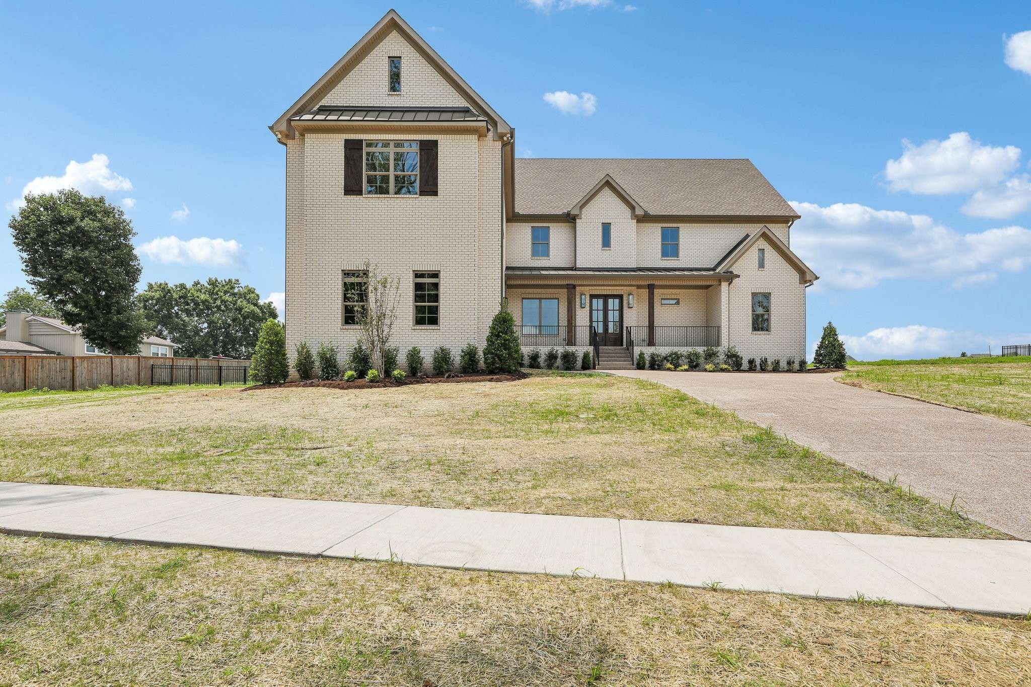 335 Raintree Dr, Hendersonville, TN 37075