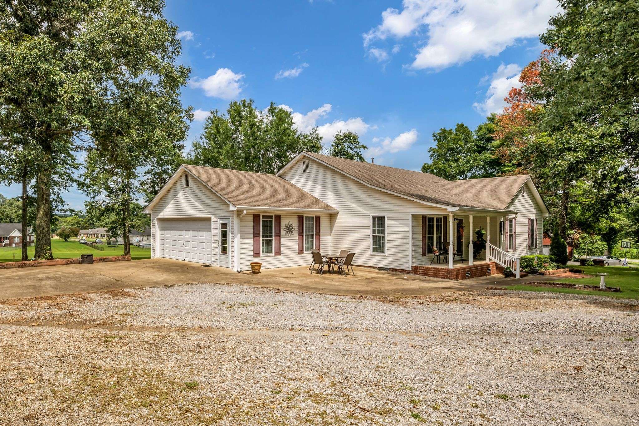 502 Bob Hollow Rd, Burns, TN 37029
