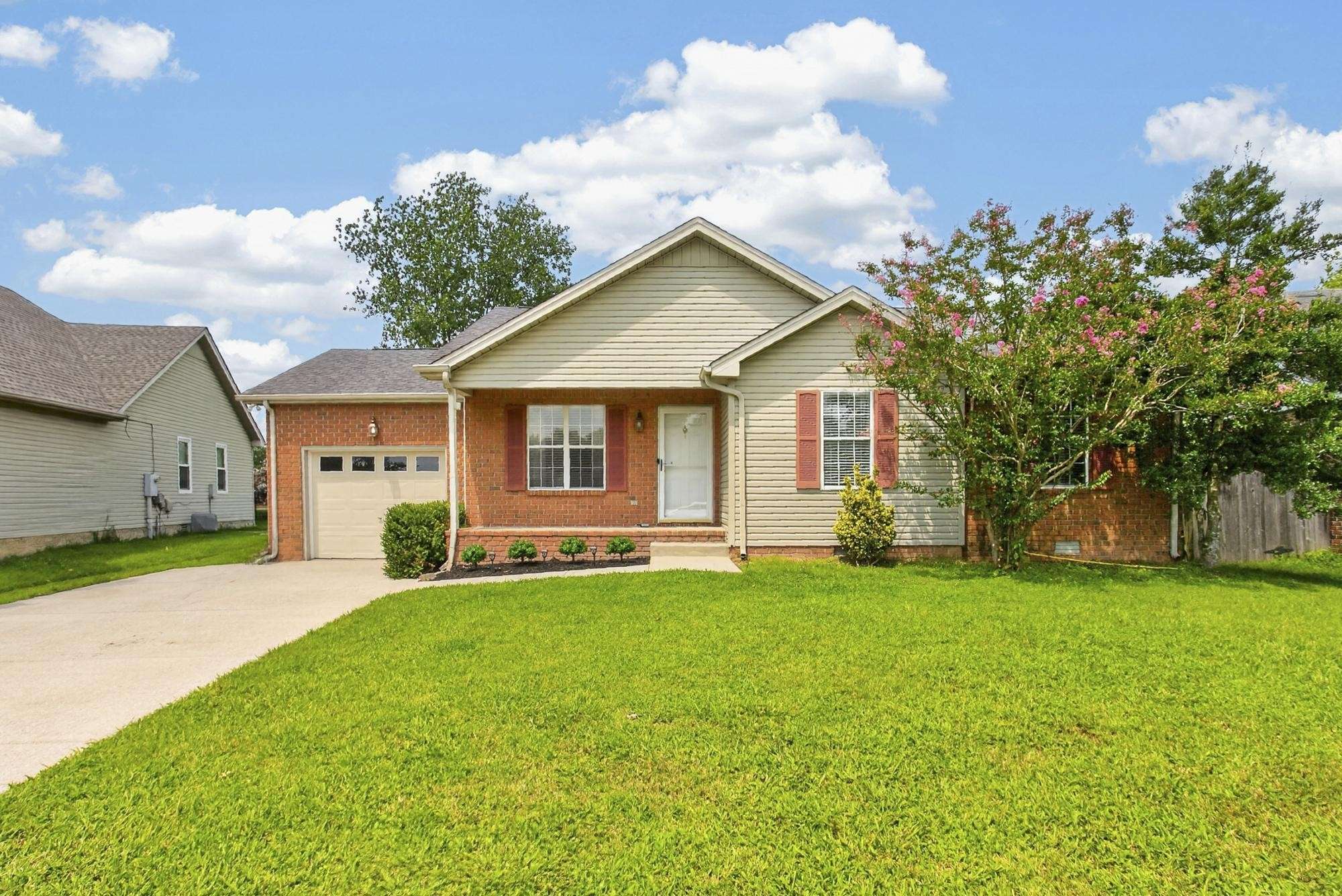 2213 Riverway Dr, Old Hickory, TN 37138