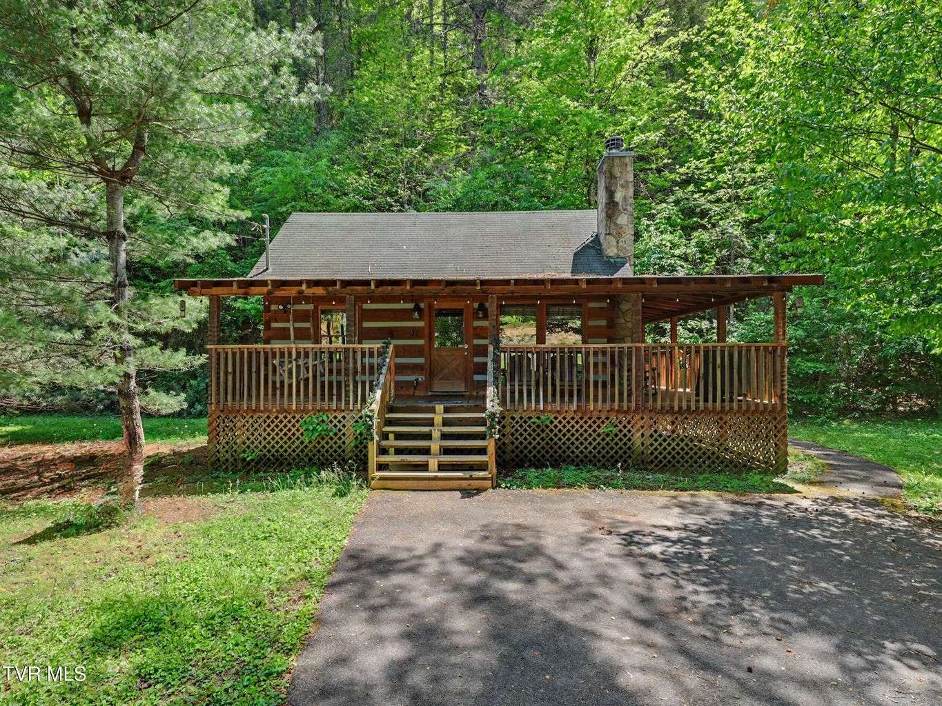 1561 Jobey Green Hollow Rd, Sevierville, TN 37876