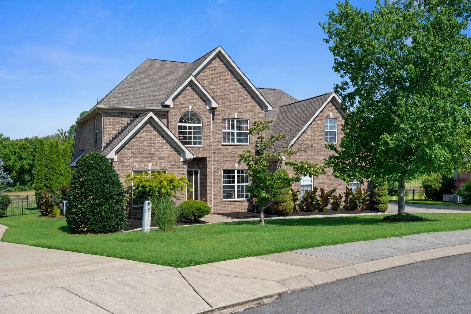 417 Eclipse Dr, Murfreesboro, TN 37129