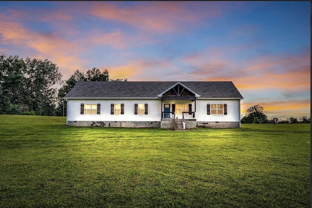 271 Louis Tuttle Rd, Westmoreland, TN 37186