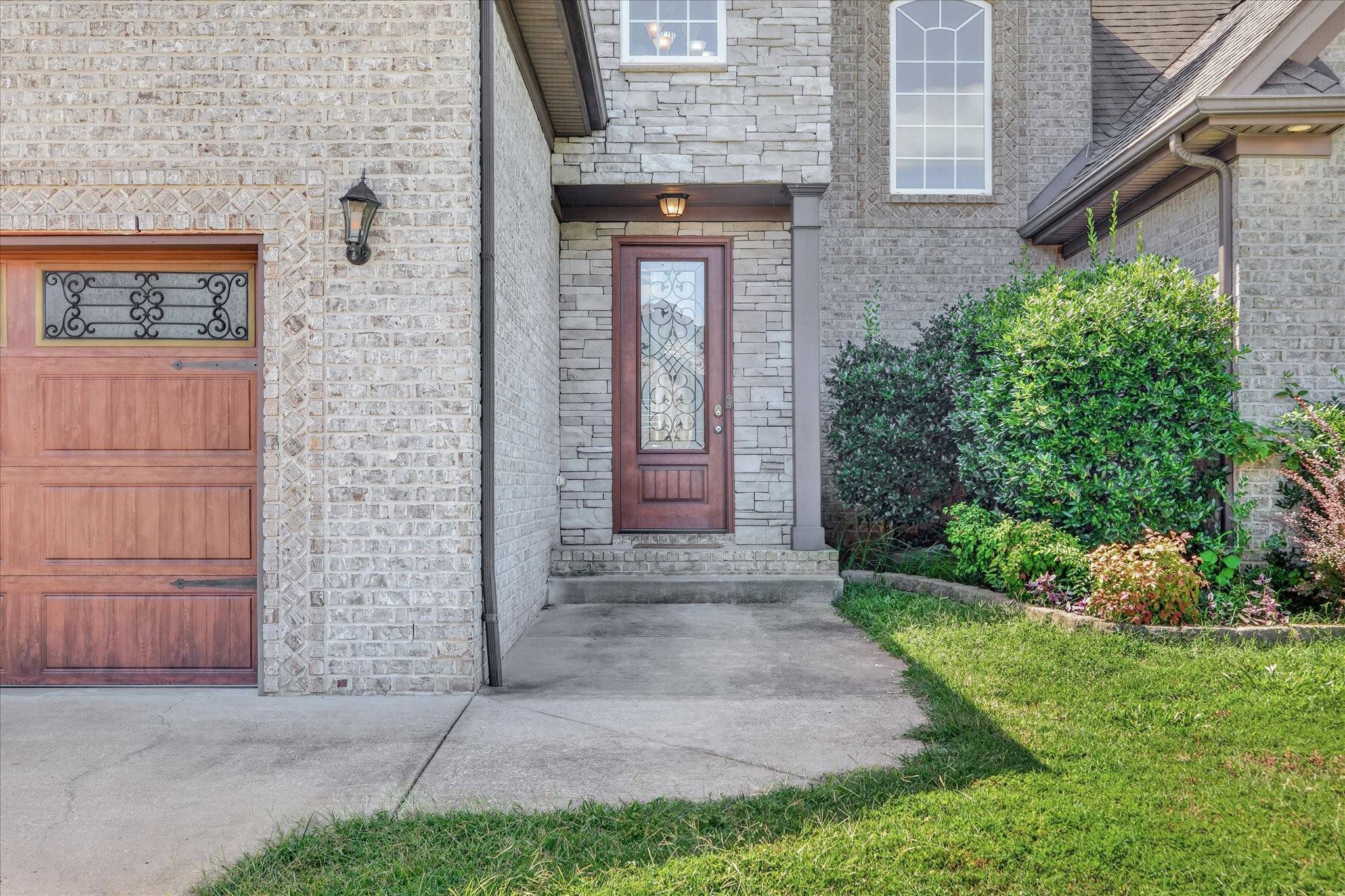 304 Retriever Ct, Clarksville, TN 37043
