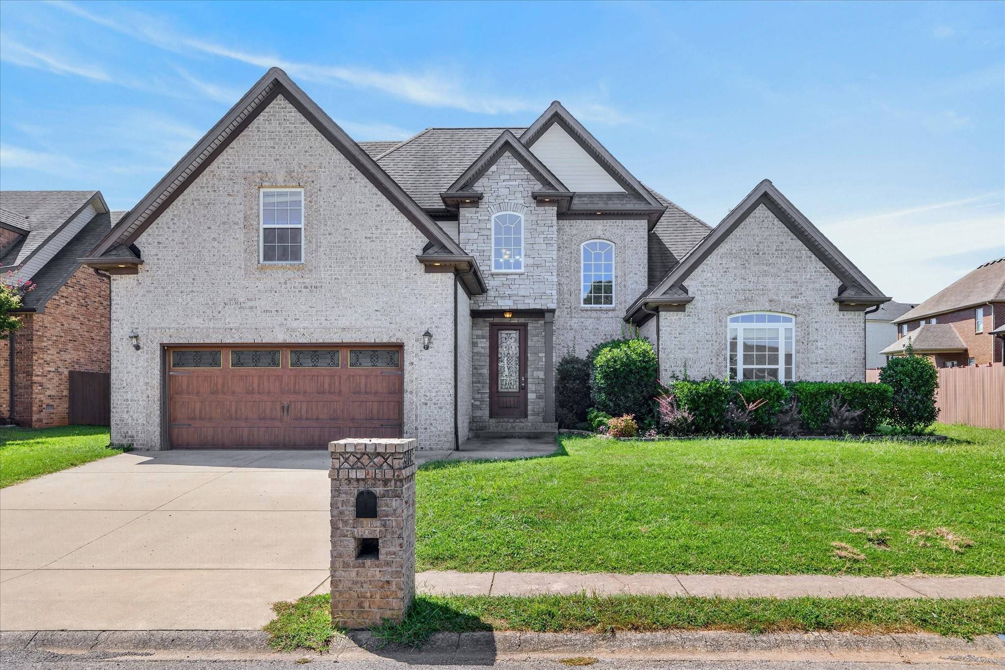 304 Retriever Ct, Clarksville, TN 37043