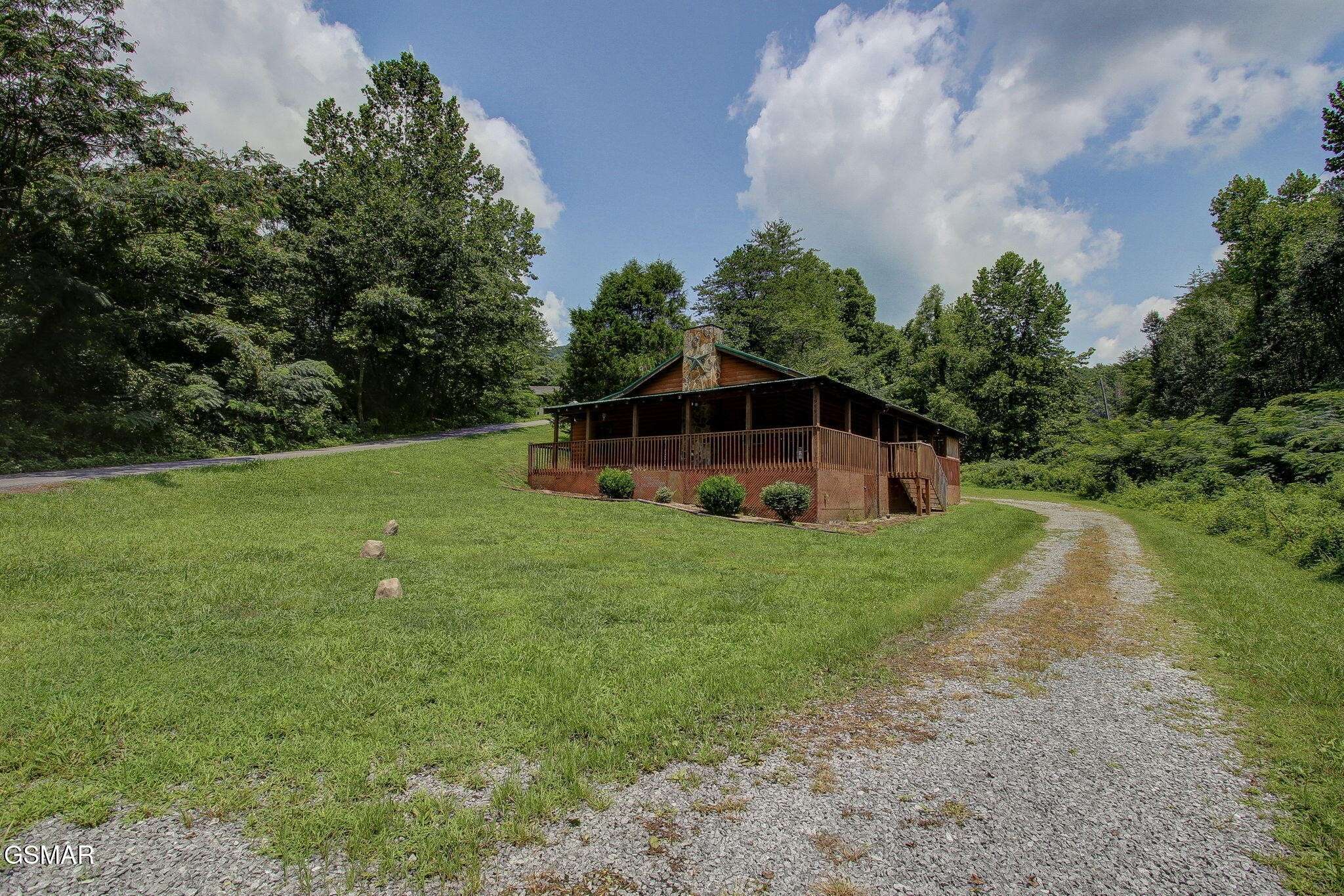 1999 E Mountain View Way, Sevierville, TN 37862