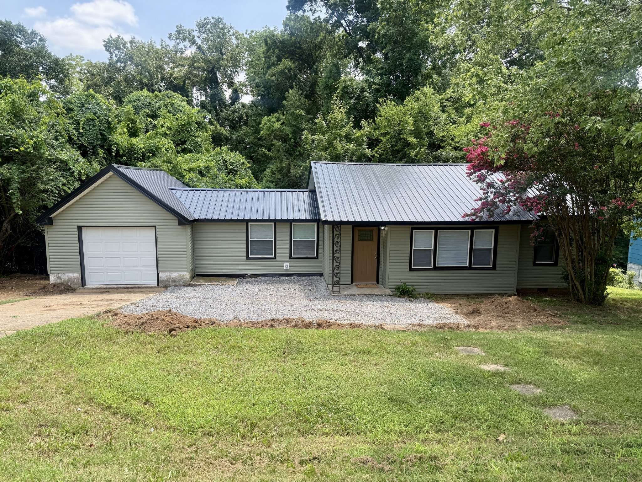 714 McGraw St, Clarksville, TN 37040