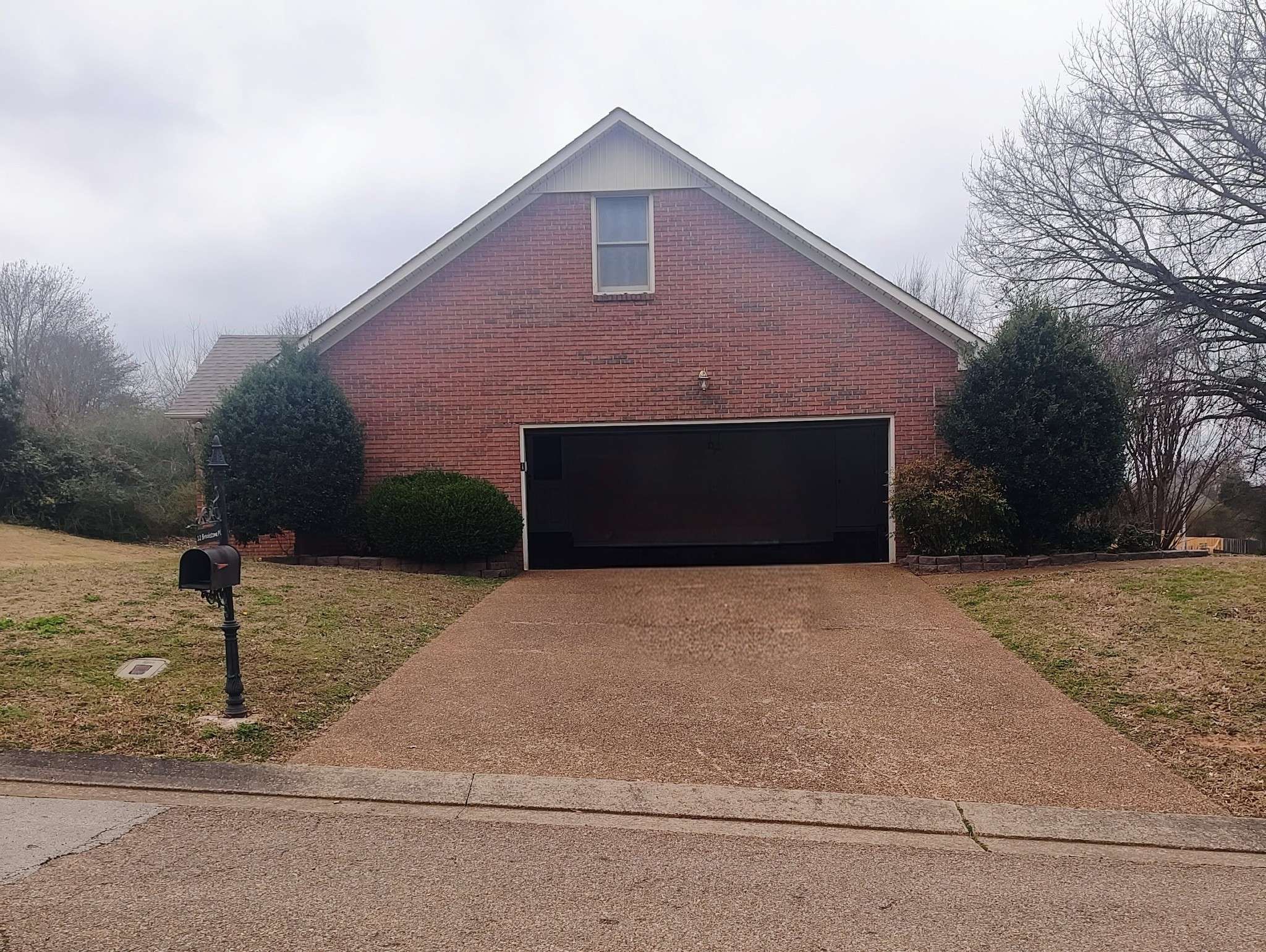 12 Brookstone Pl, Jackson, TN 38305