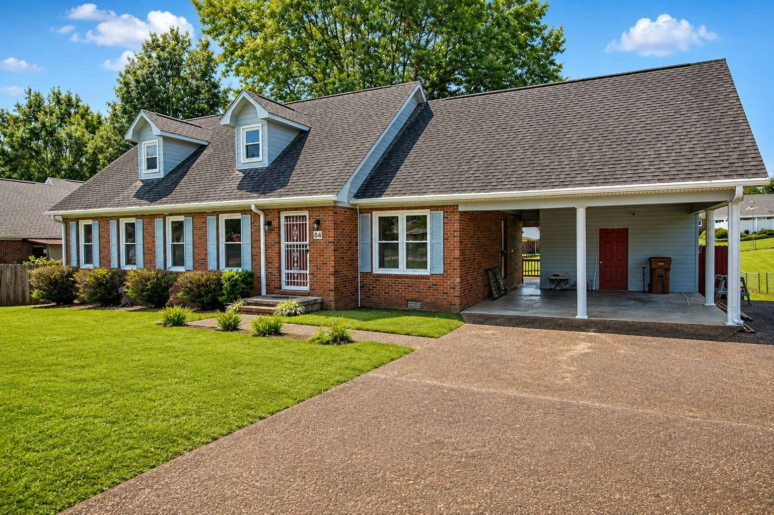 64 Ash St, Lexington, TN 38351