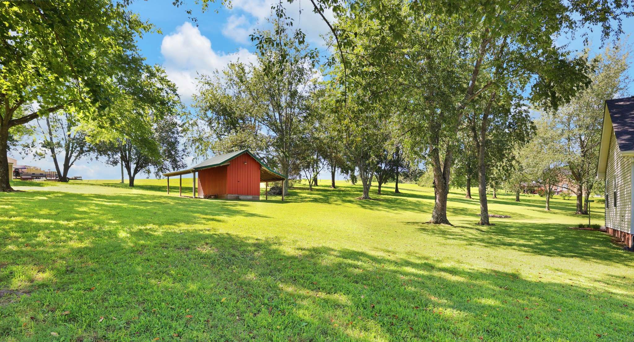 2073 McMahan Hollow Rd, Pleasant View, TN 37146