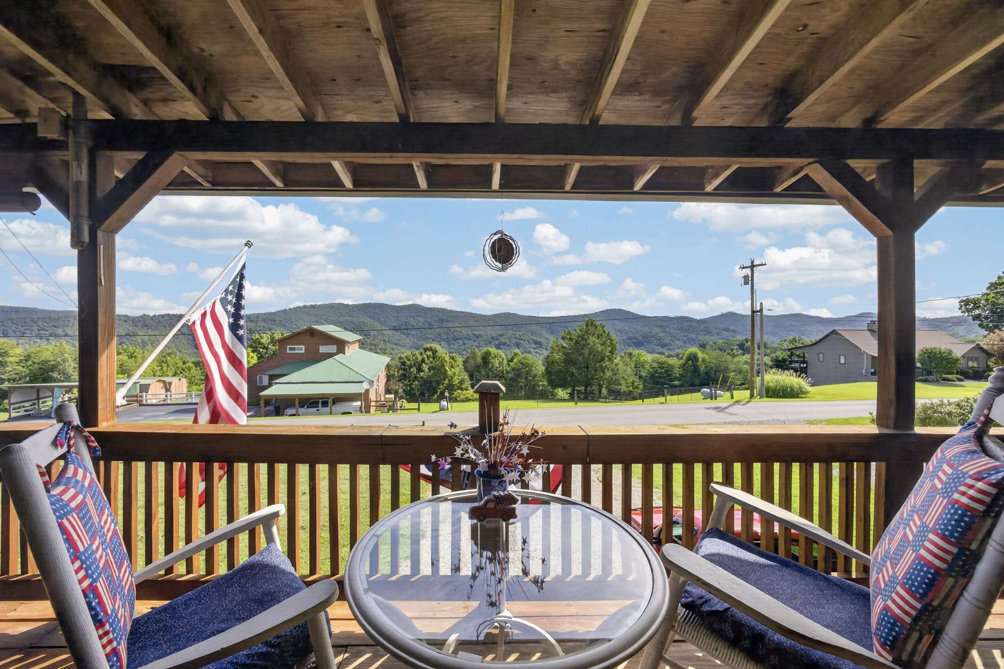955 Livingston Boatdock Rd, Allons, TN 38541