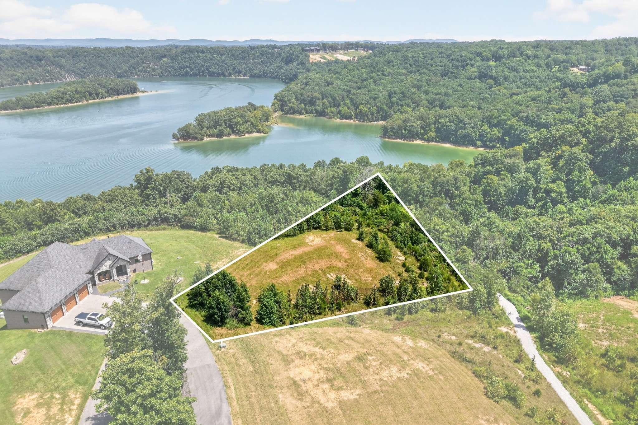 0 Holly Bend Dr, Byrdstown, TN 38549