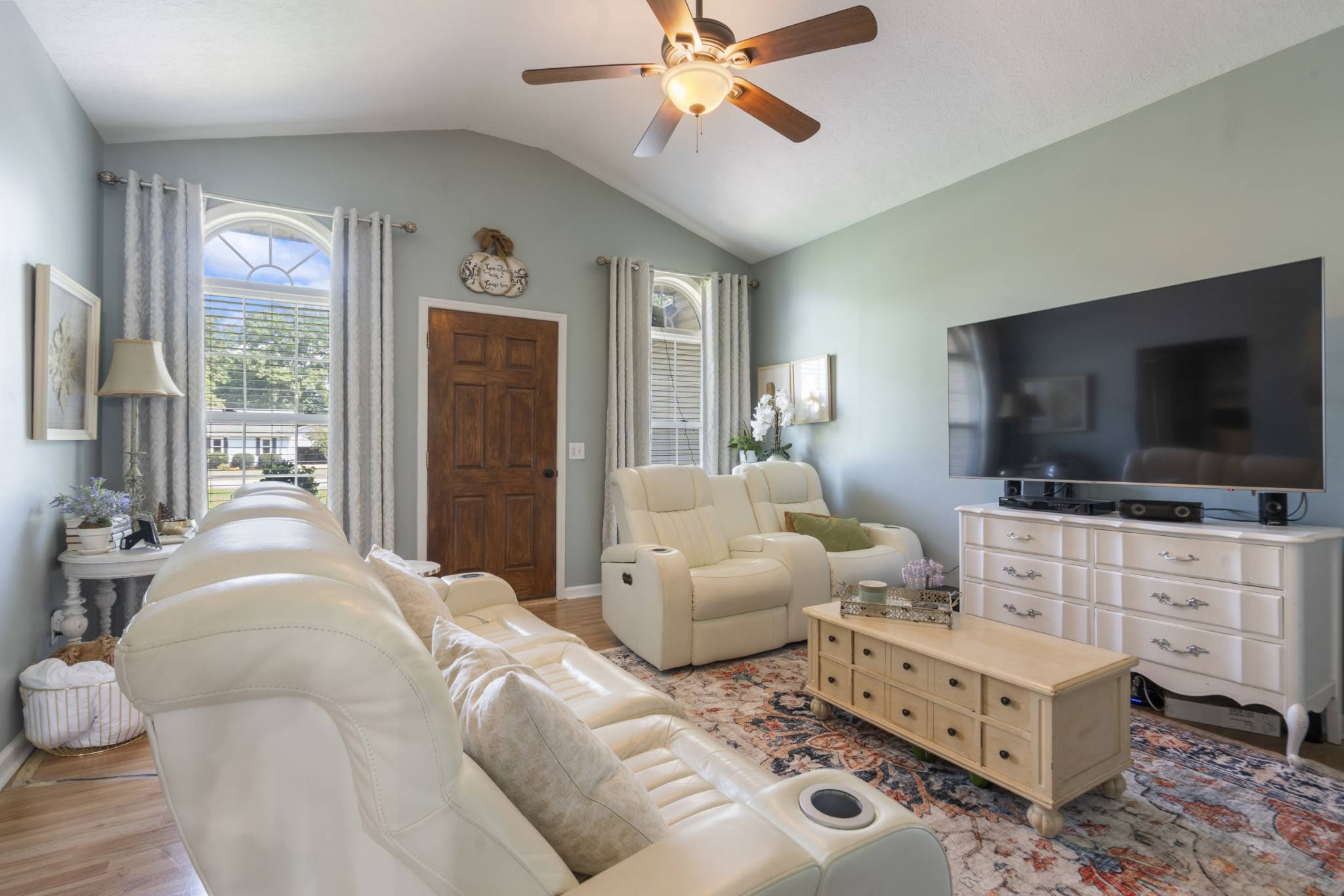 2122 Derrick Rd, Chapel Hill, TN 37034