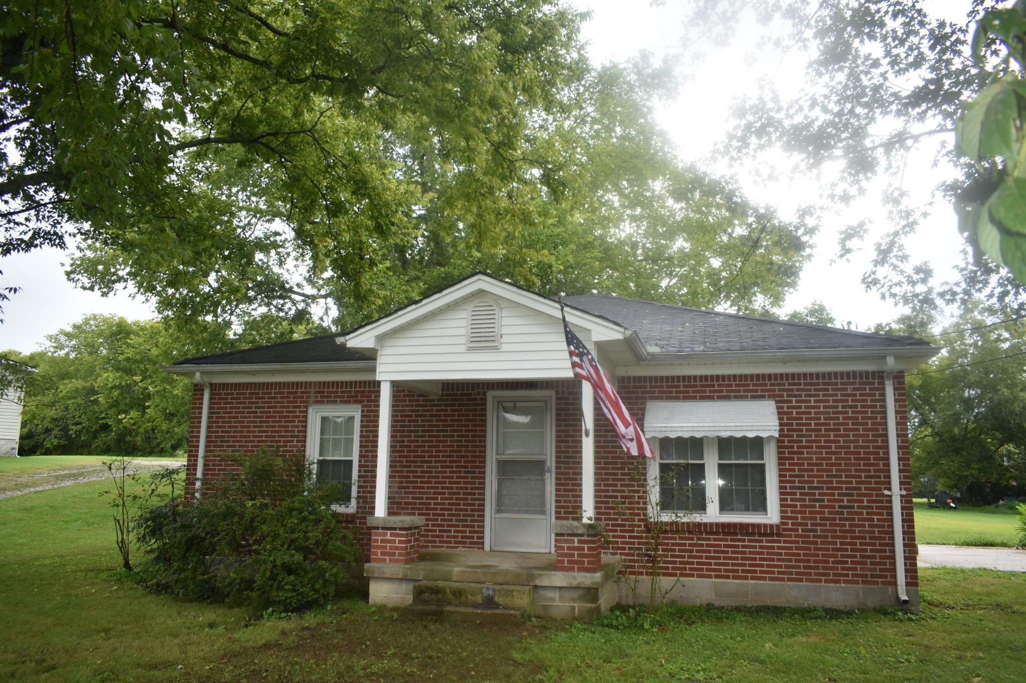 4 Price Ln, Pleasant Shade, TN 37145