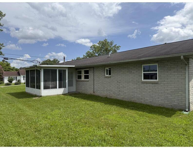 395 Price Circle, Spring City, TN 37381