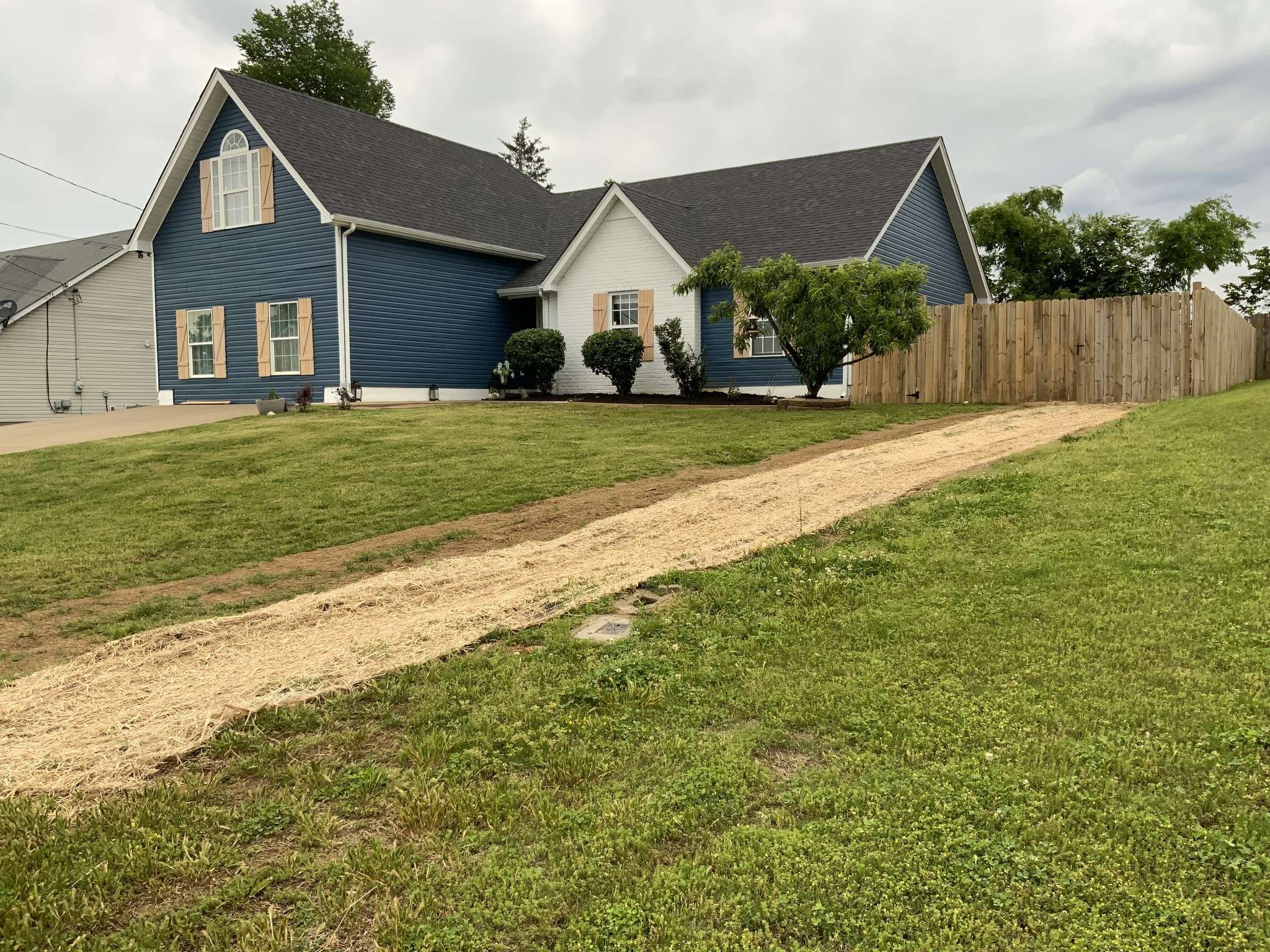 3024 Herman B Rader Dr, La Vergne, TN 37086