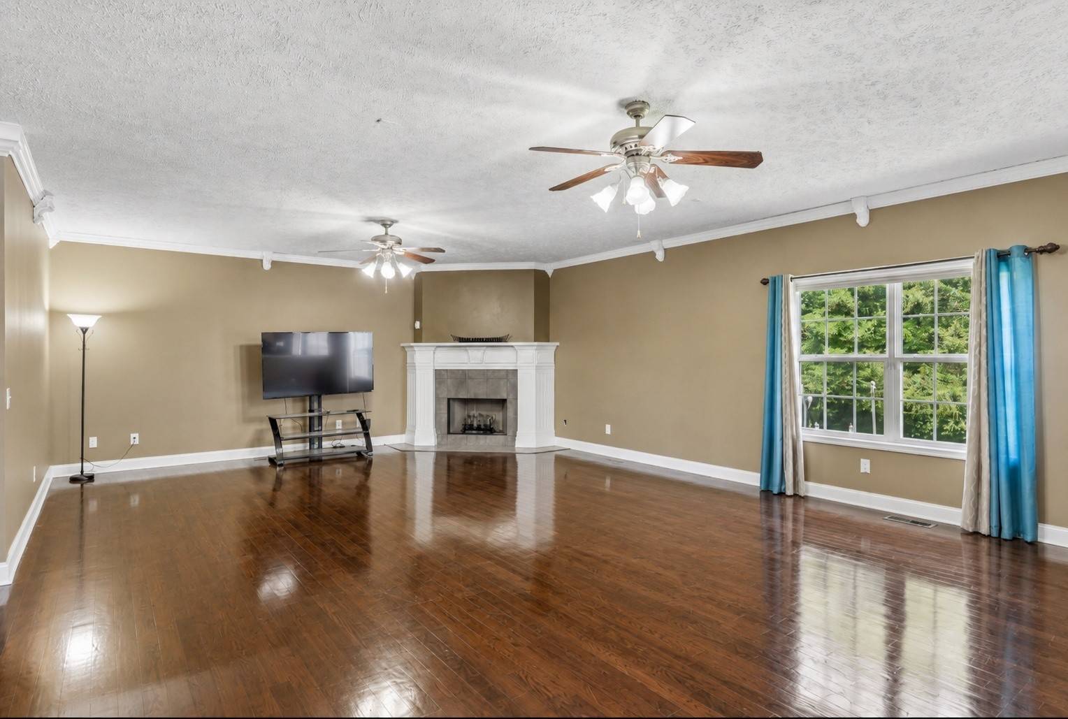 1296 Blairfield Dr, Antioch, TN 37013