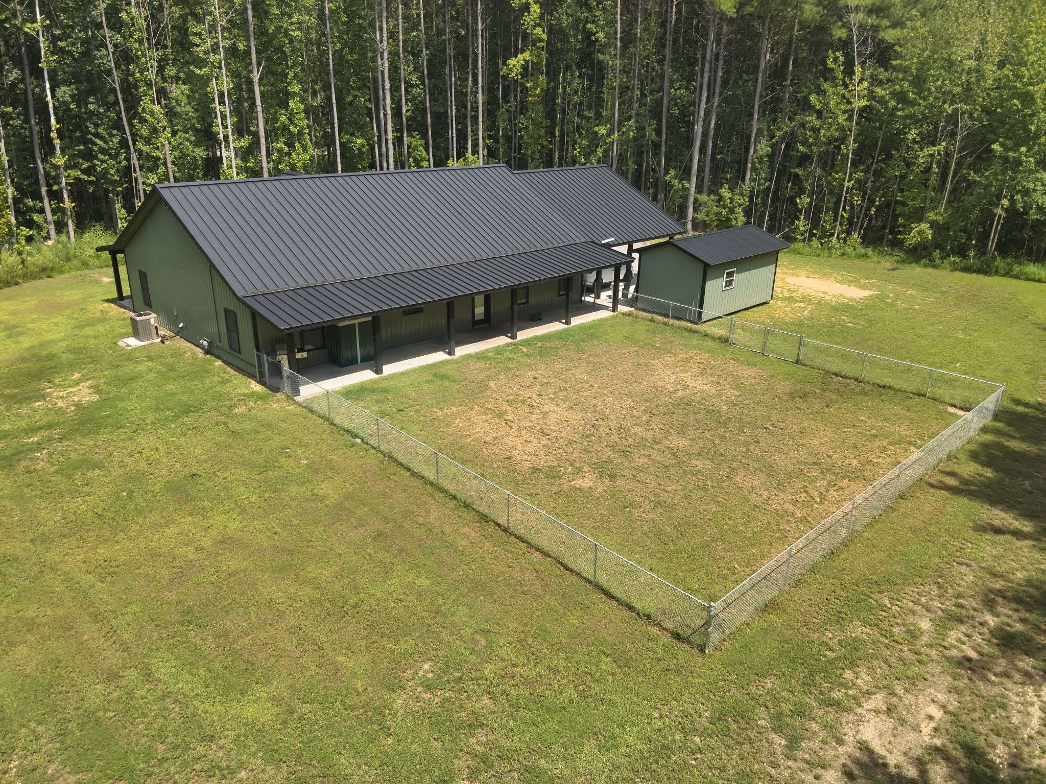 4897 Lick Creek Rd, Linden, TN 37096