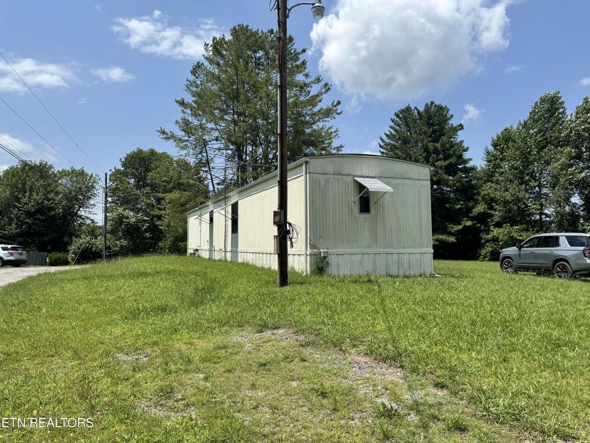 400 David Crockett Rd, Crossville, TN 38572