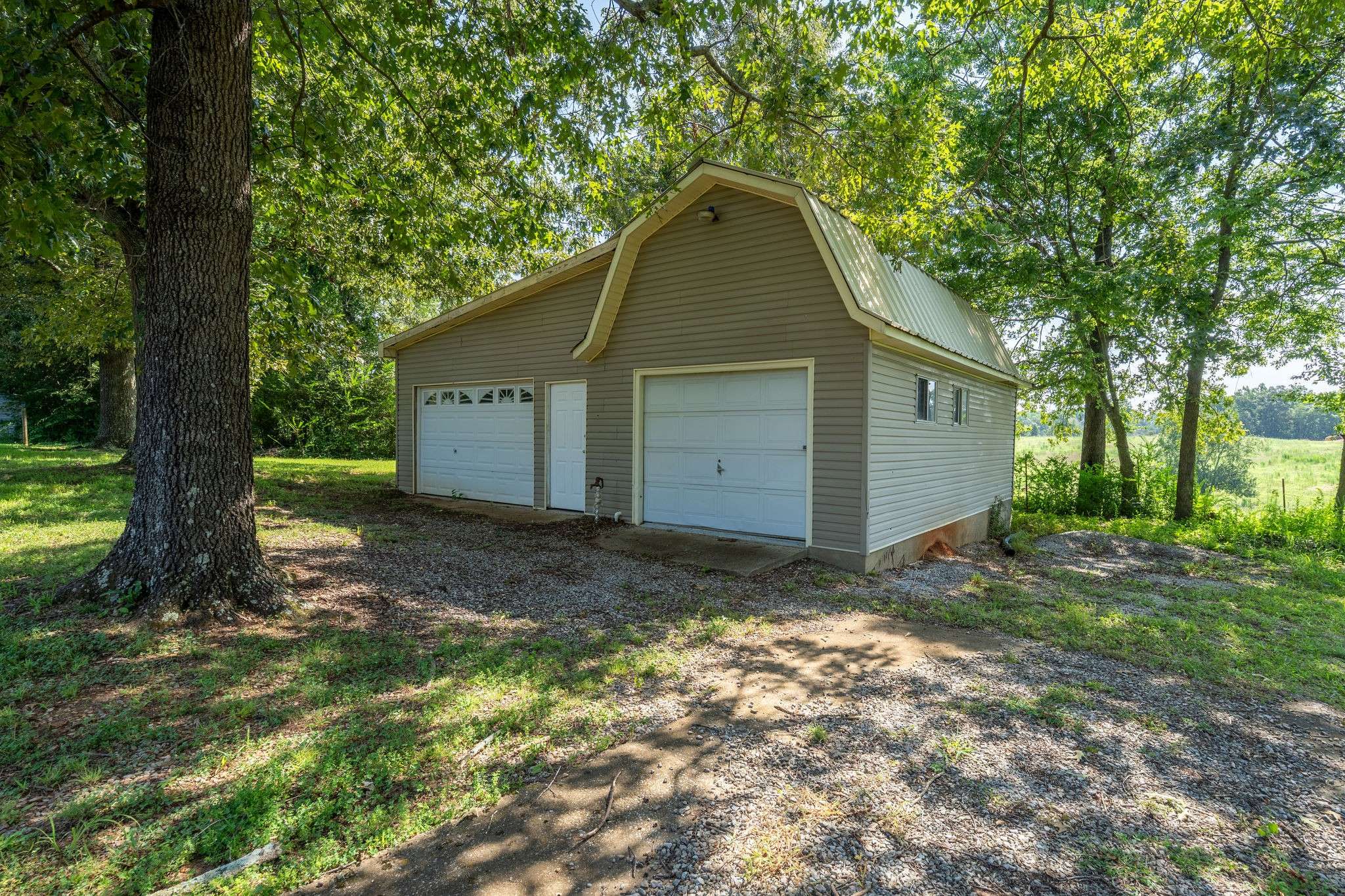 1020 Rosier Rd, Lawrenceburg, TN 38464