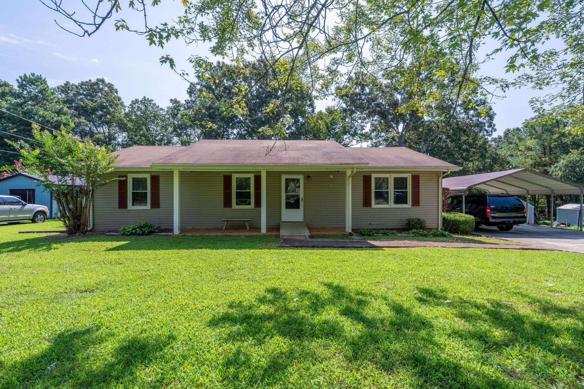 1020 Rosier Rd, Lawrenceburg, TN 38464
