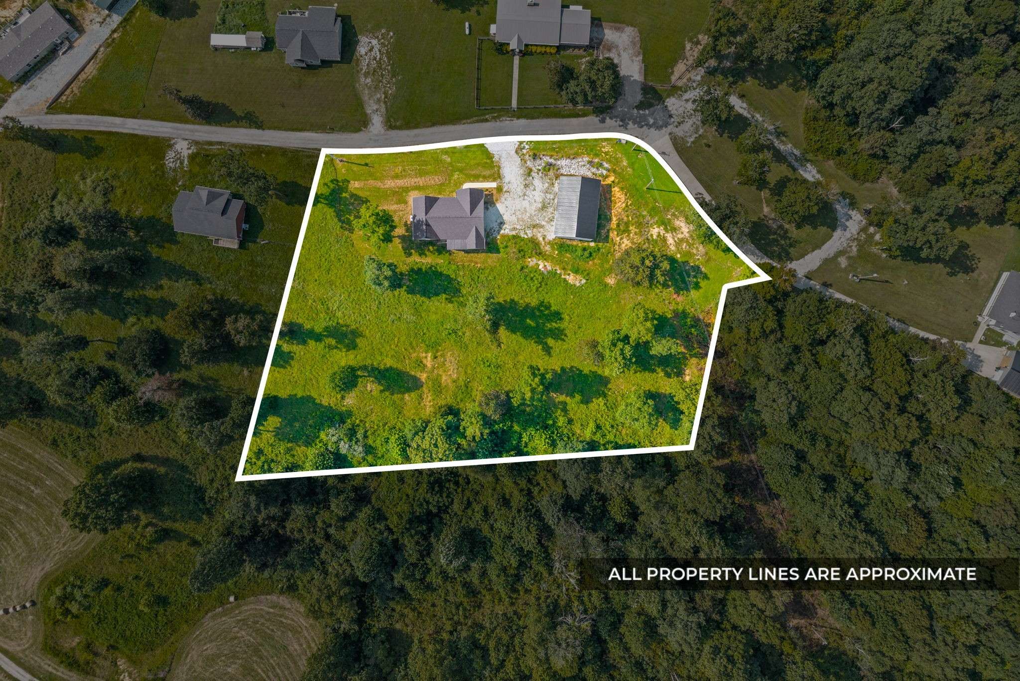 153 High Point Rd, Erin, TN 37061