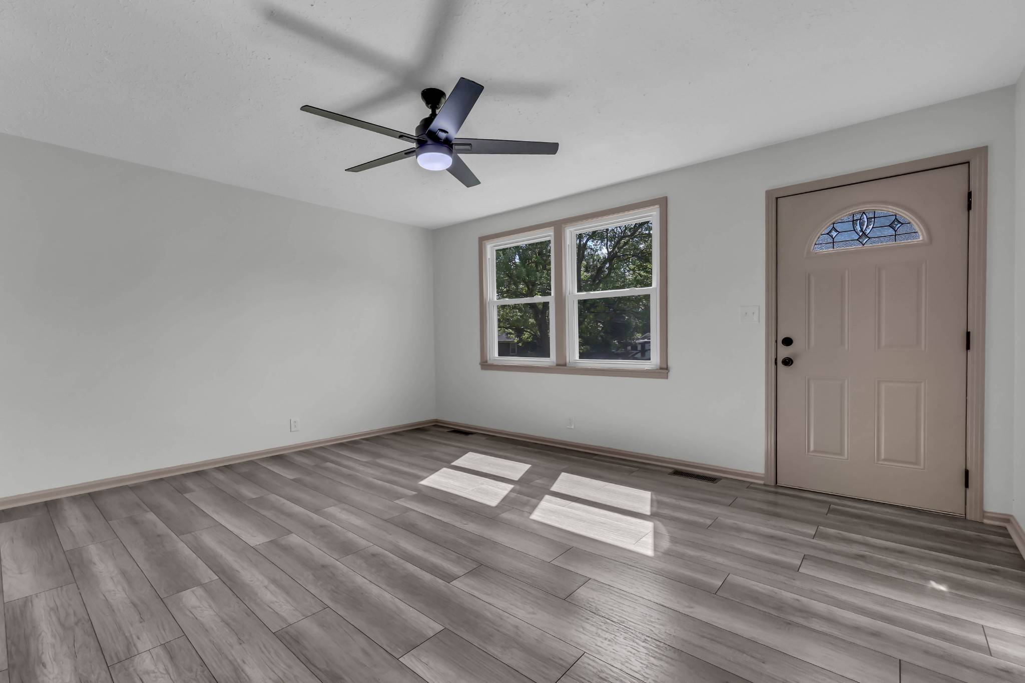 641 Cleveland Dr, Clarksville, TN 37042