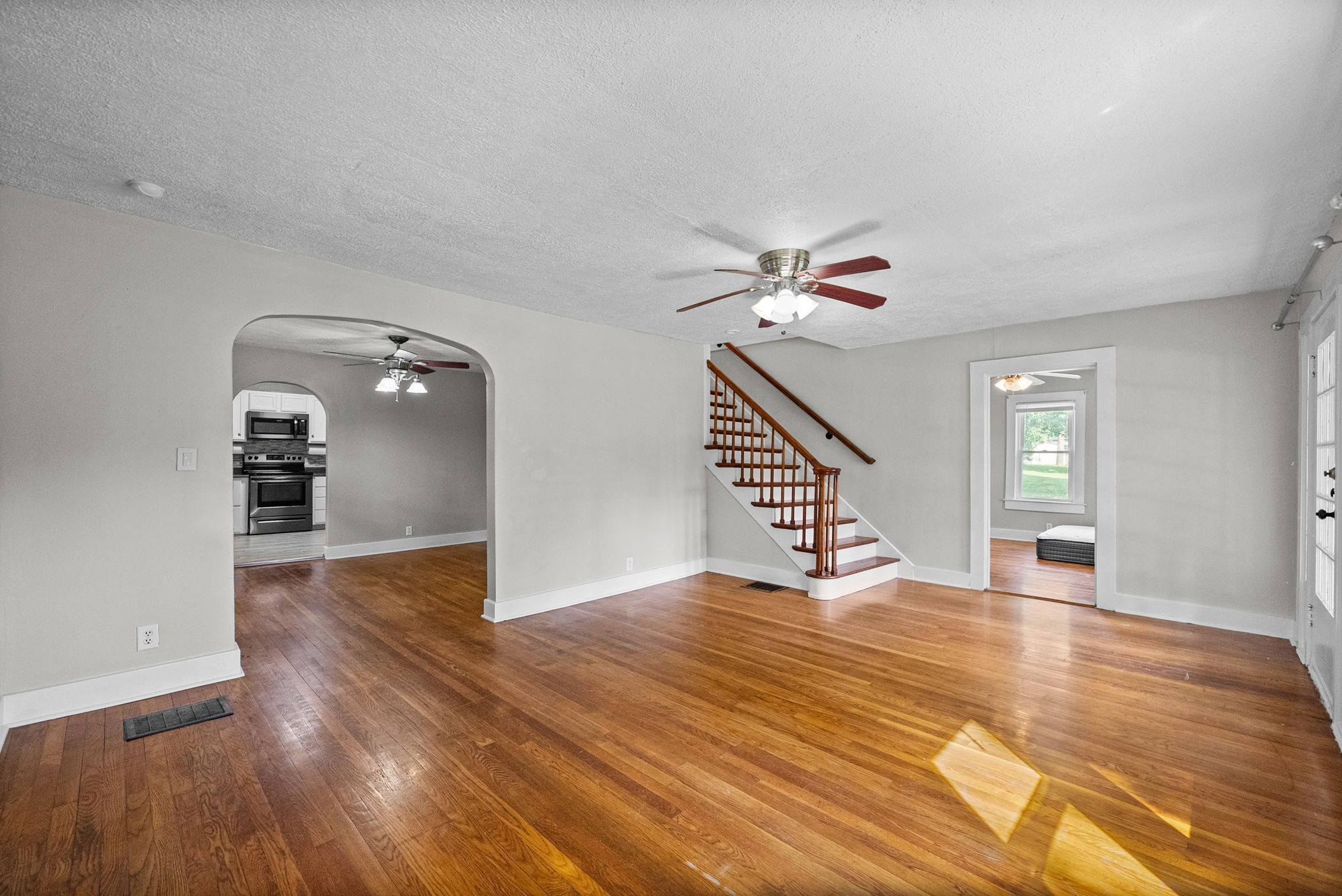714 E 7th St, Hopkinsville, KY 42240