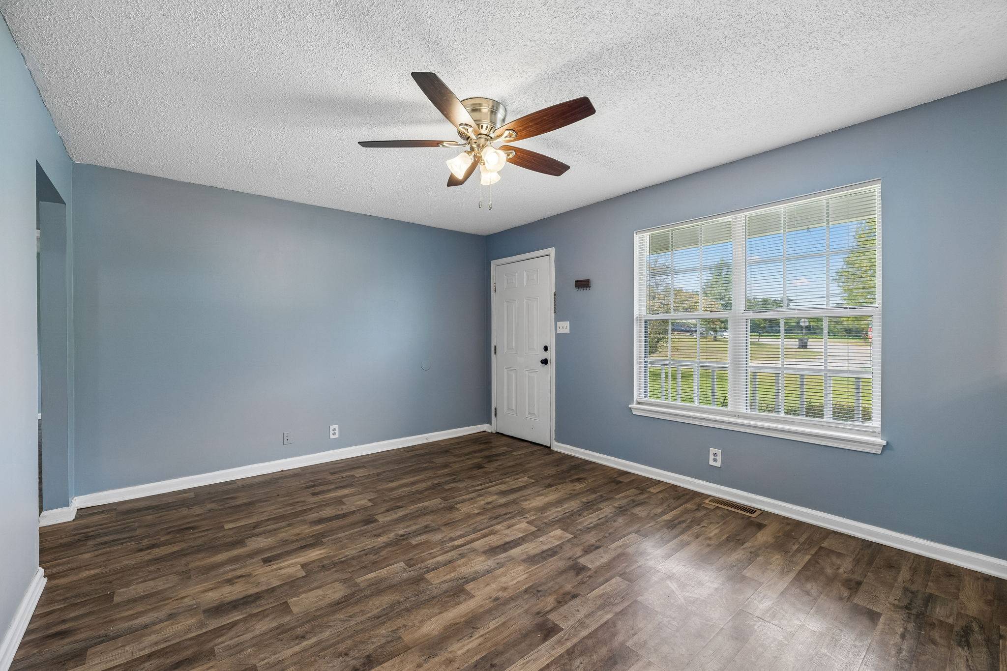 717 Polk Ave, Oak Grove, KY 42262
