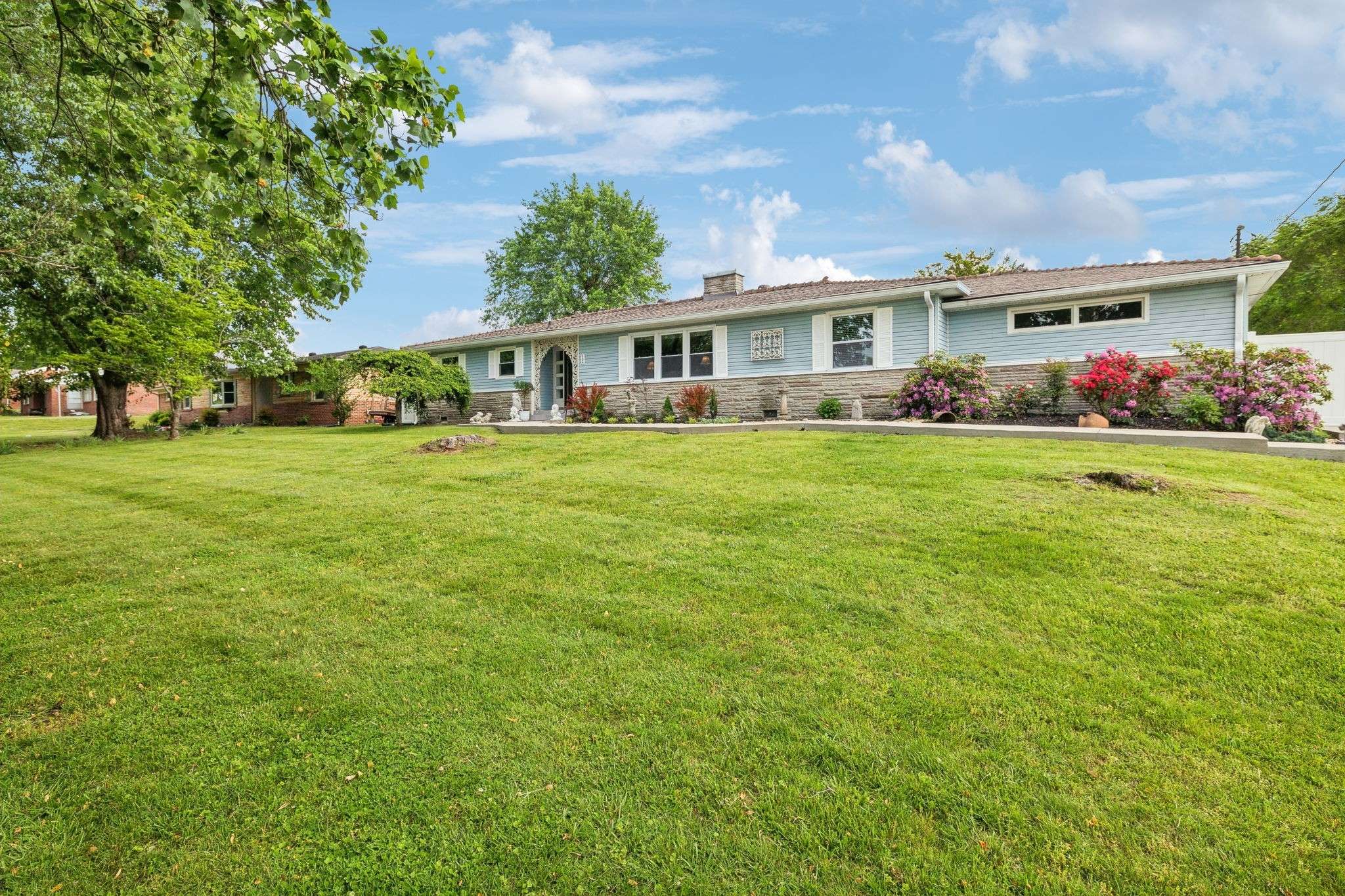 604 College Ave #E, Carthage, TN 37030