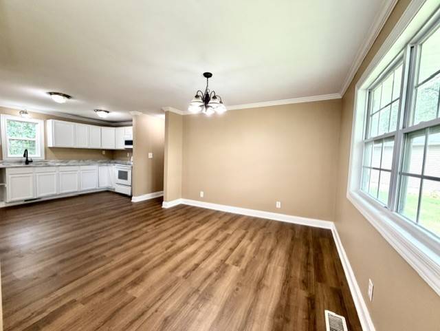 2945 Gospel of Peace Rd, Hopkinsville, KY 42240