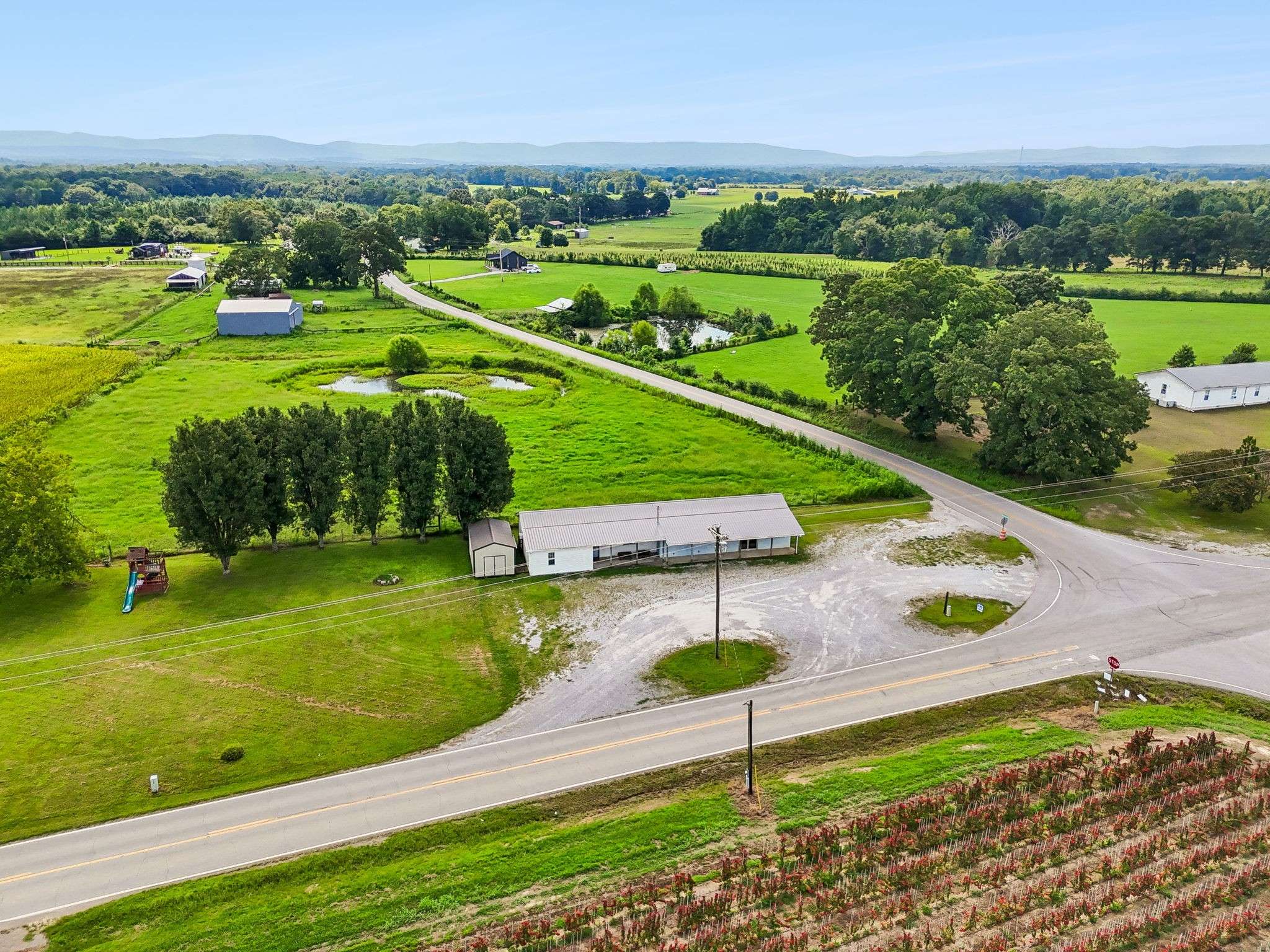5365 Six Mile Board Rd, Belvidere, TN 37306