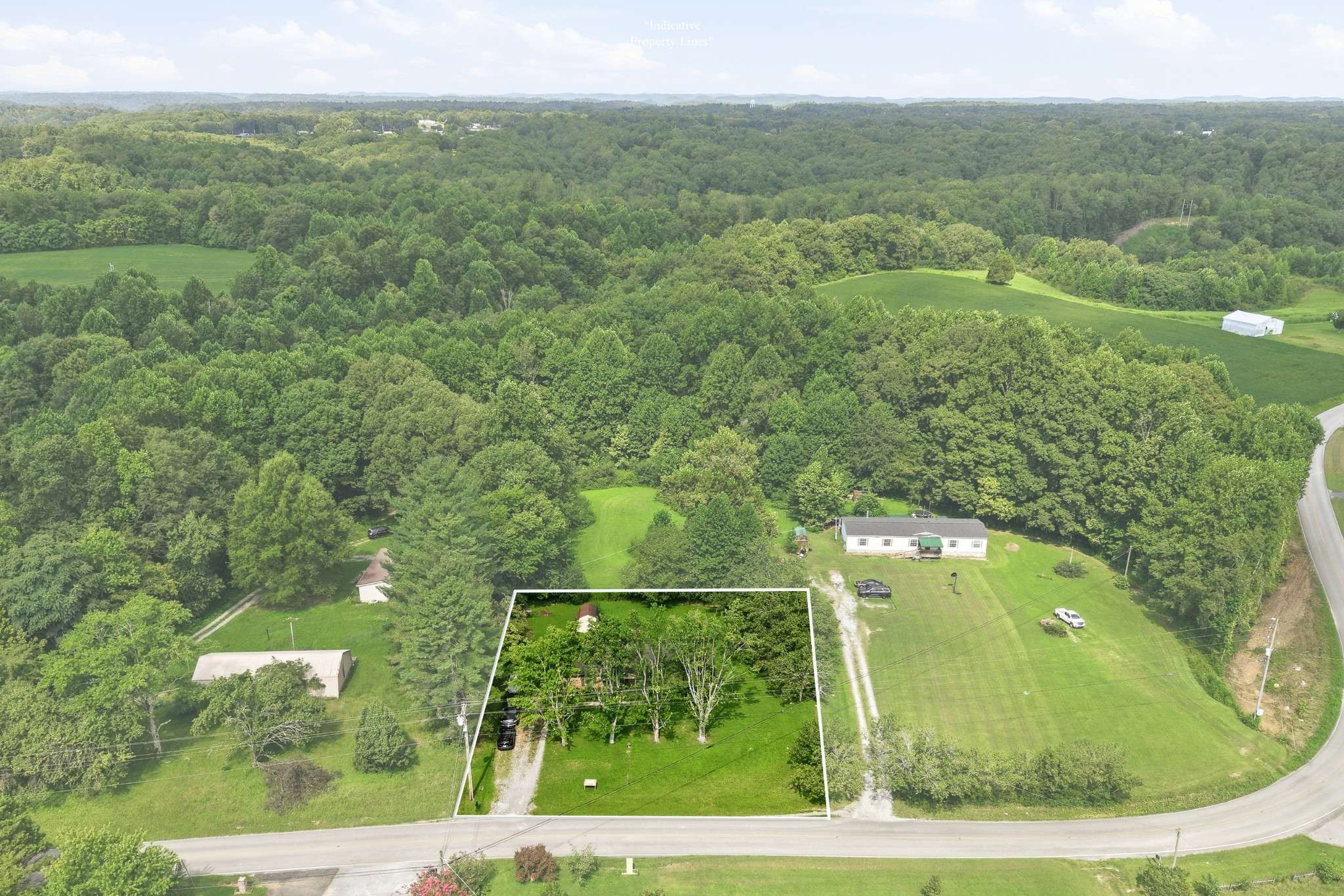 9106 Holmes Creek Rd, Smithville, TN 37166