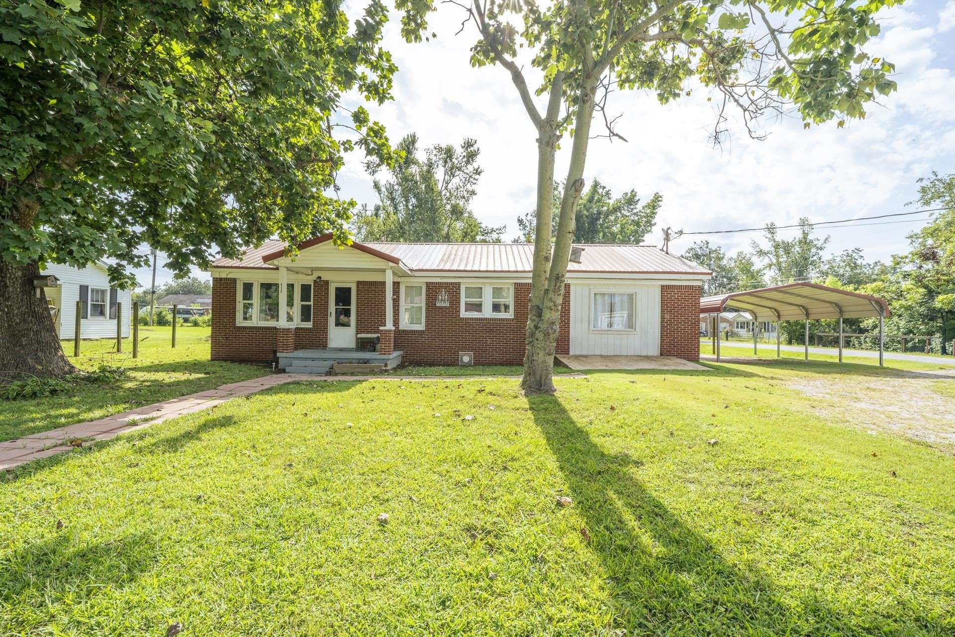 435 BELMONT ST, Savannah, TN 38372