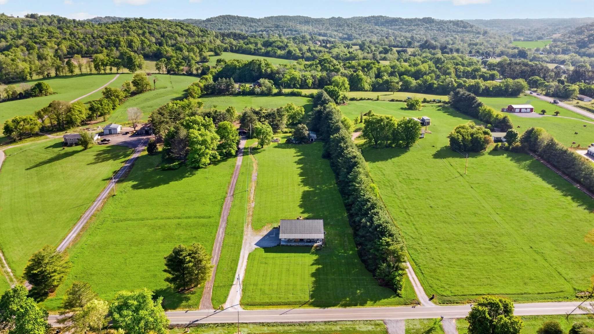 142 Mount Vernon Rd, Bethpage, TN 37022