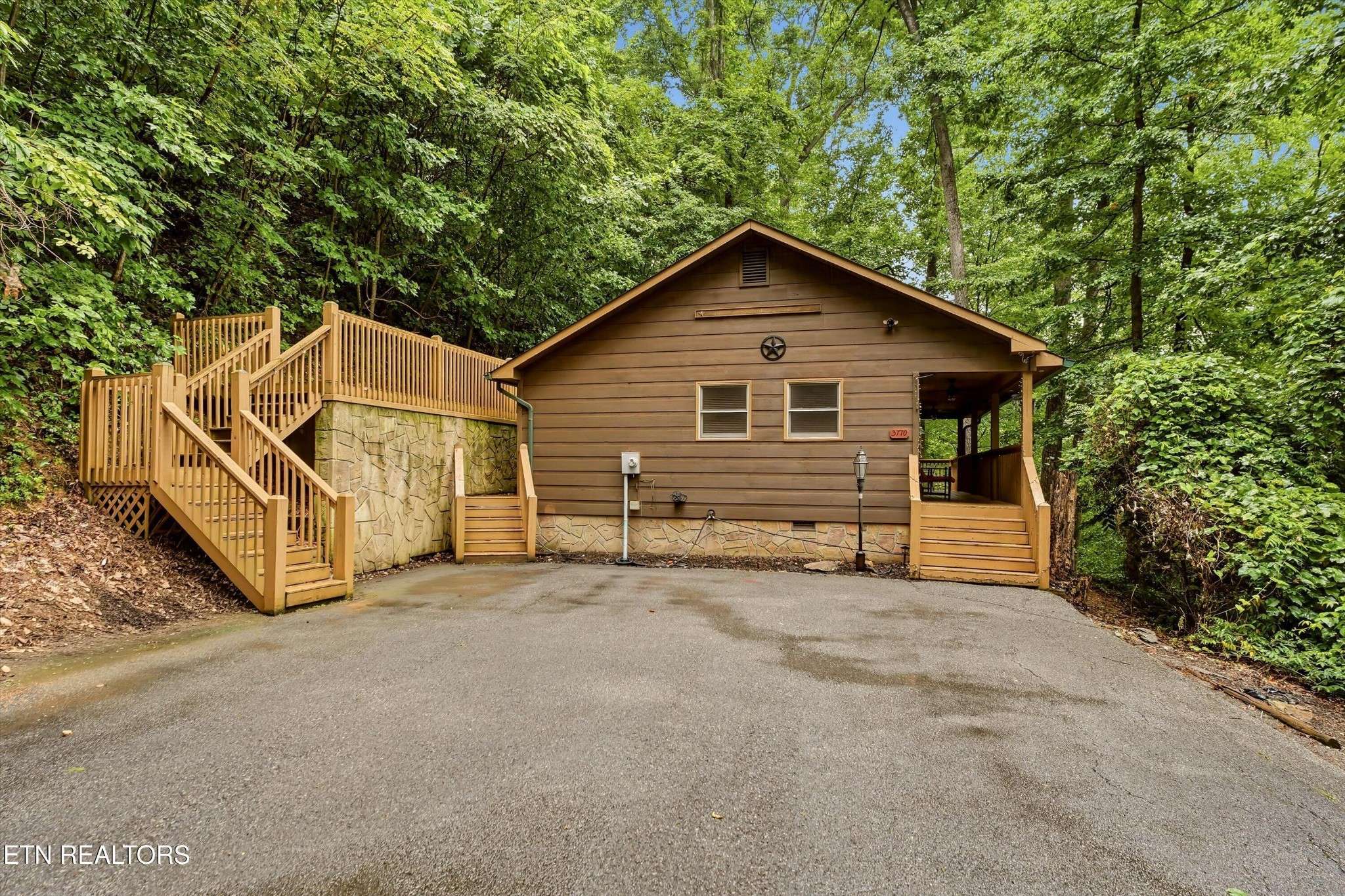 3770 Ravens Den Way, Pigeon Forge, TN 37862