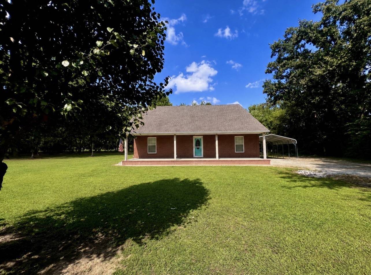 690 Monument Rd, Summertown, TN 38483
