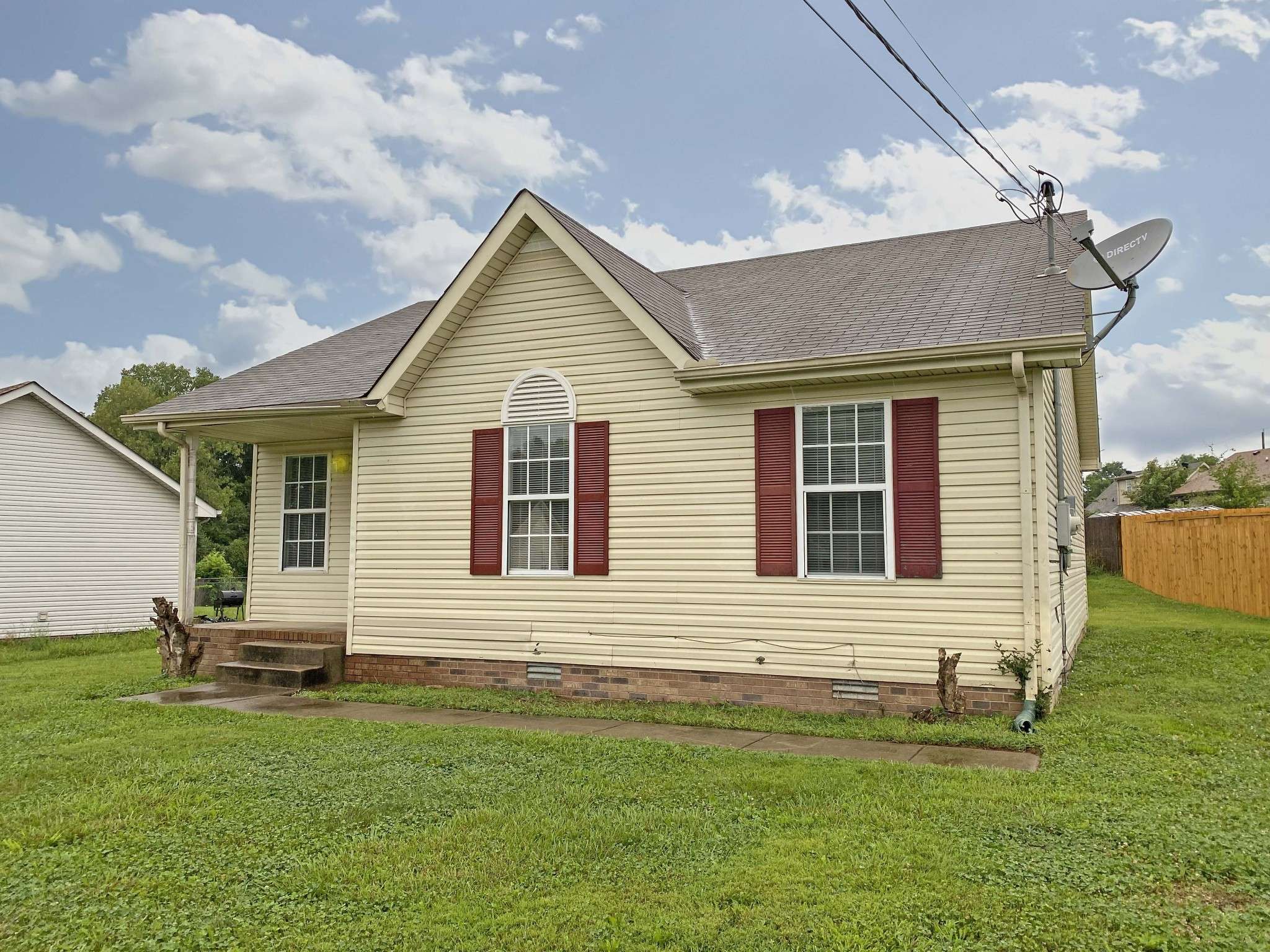 1613 Hannibal Dr, Oak Grove, KY 42262