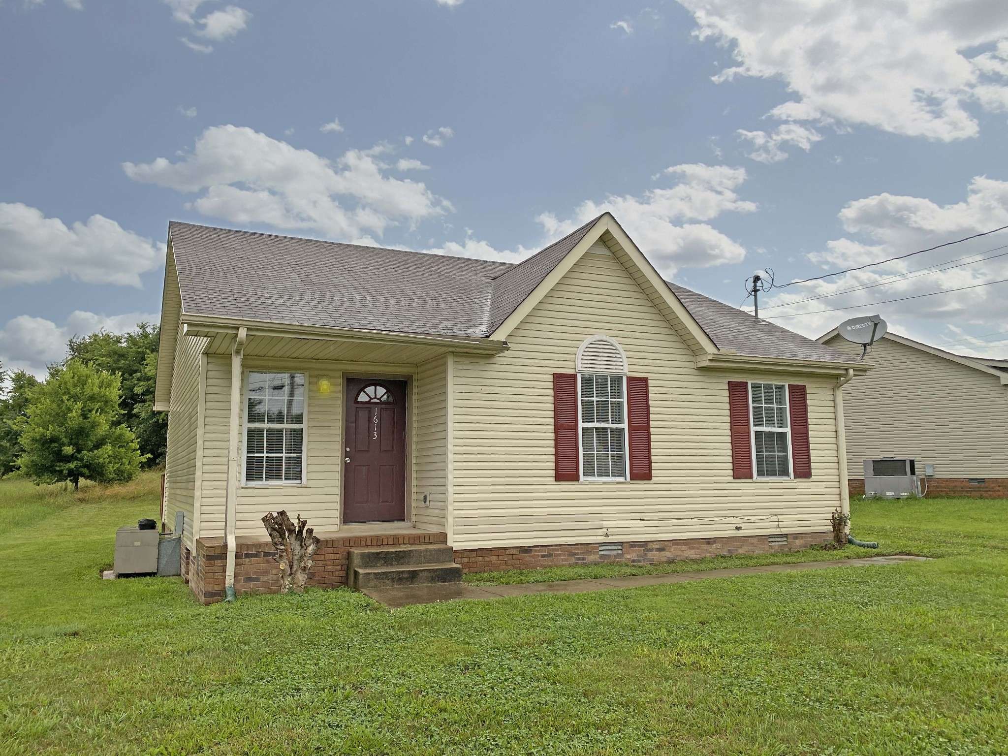 1613 Hannibal Dr, Oak Grove, KY 42262