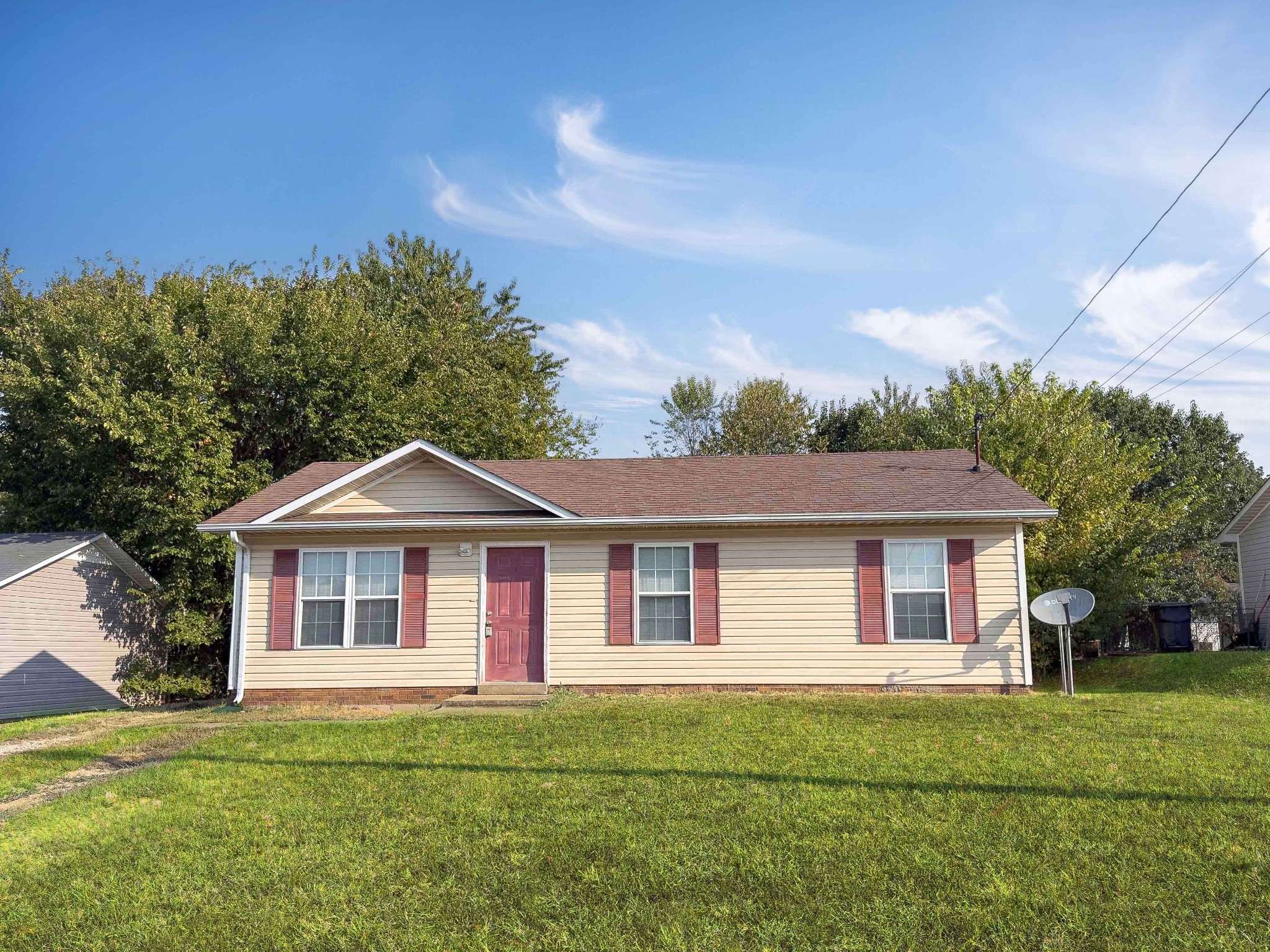 411 Eddy St, Oak Grove, KY 42262