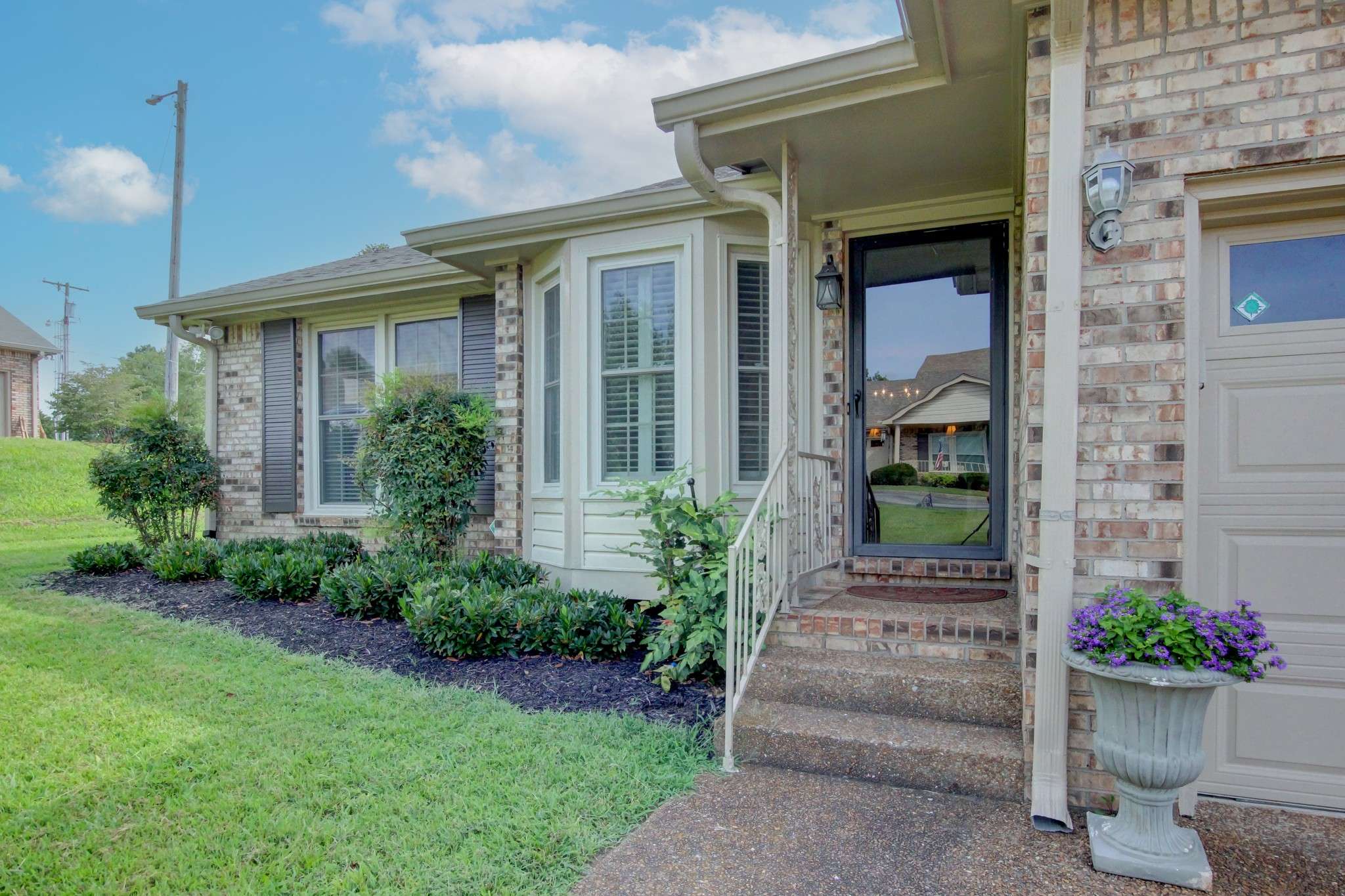 1818 Memorial Dr #25, Clarksville, TN 37043