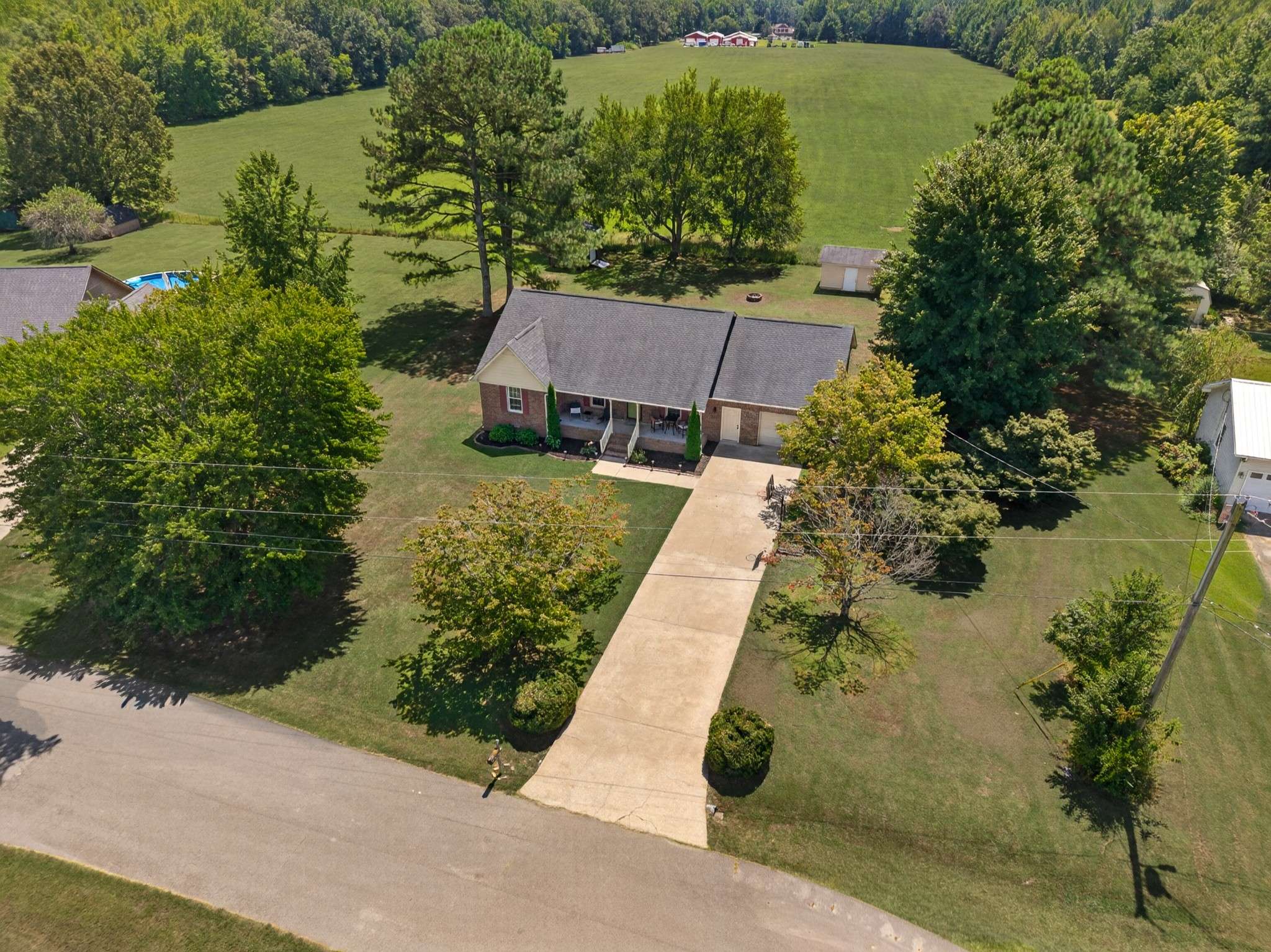 4023 Belle Orchard Dr, Fayetteville, TN 37334