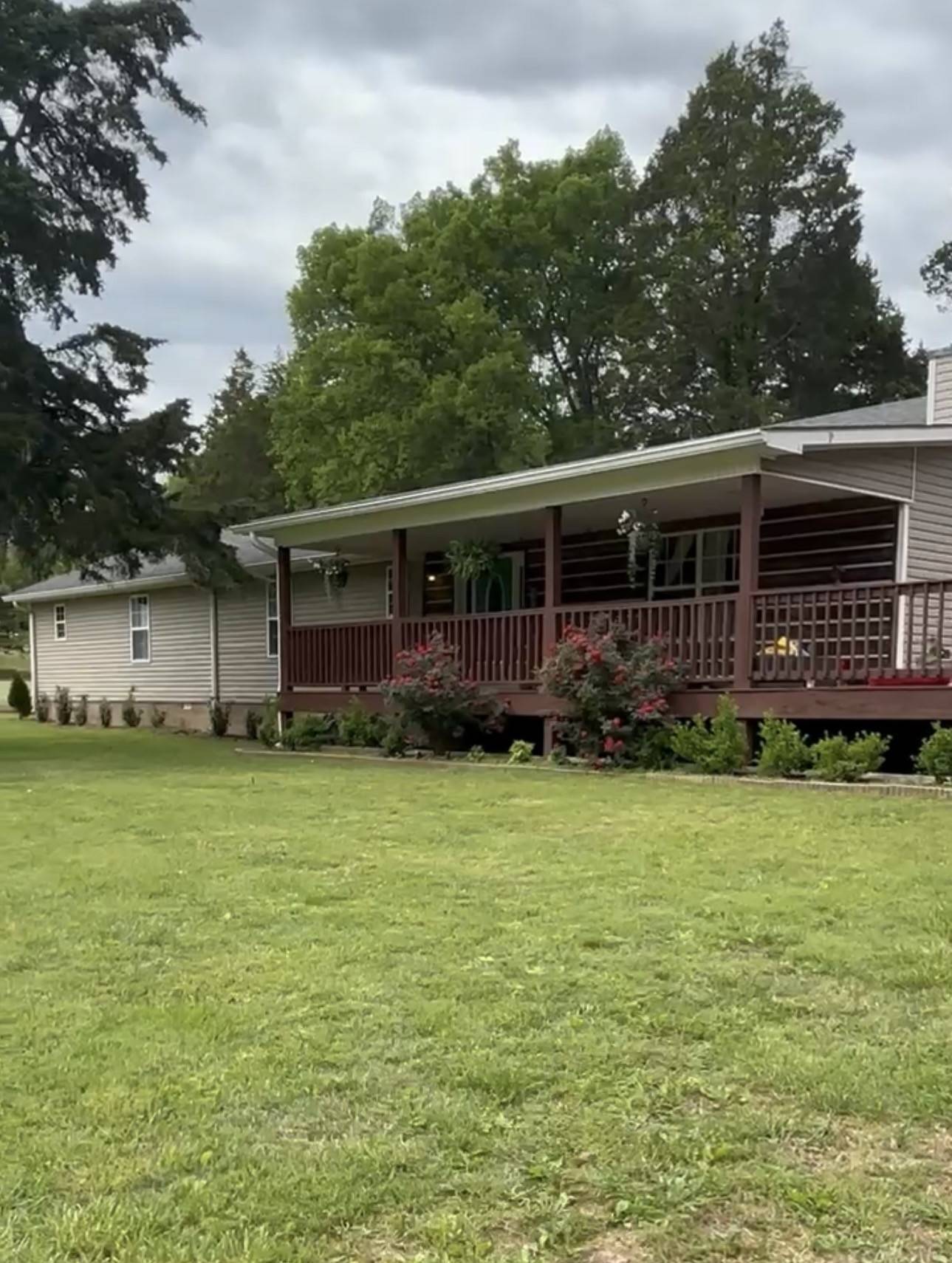 257 Glen Holliday Rd, Indian Mound, TN 37079