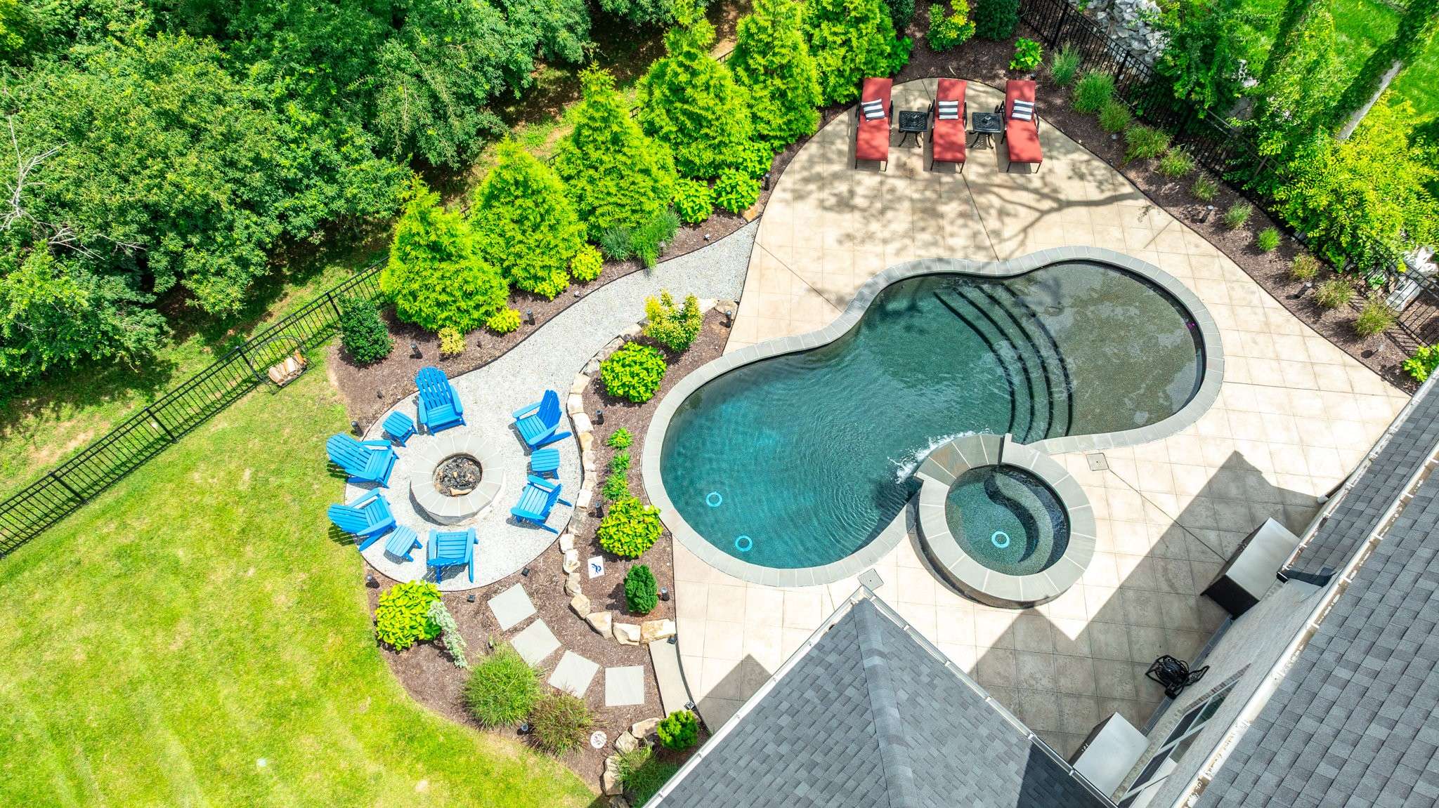 1012 Keeneland Dr, Gallatin, TN 37066