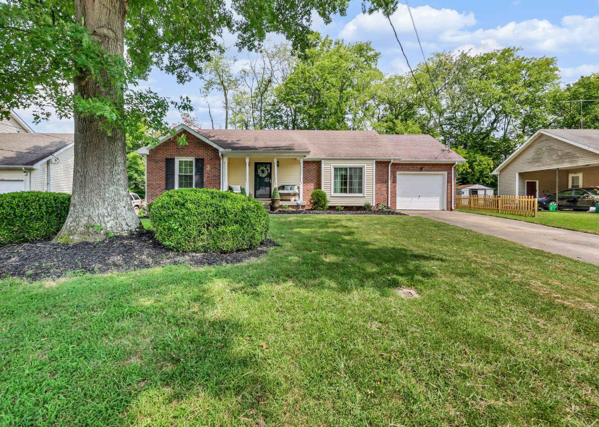 767 Hayden Dr, Clarksville, TN 37043