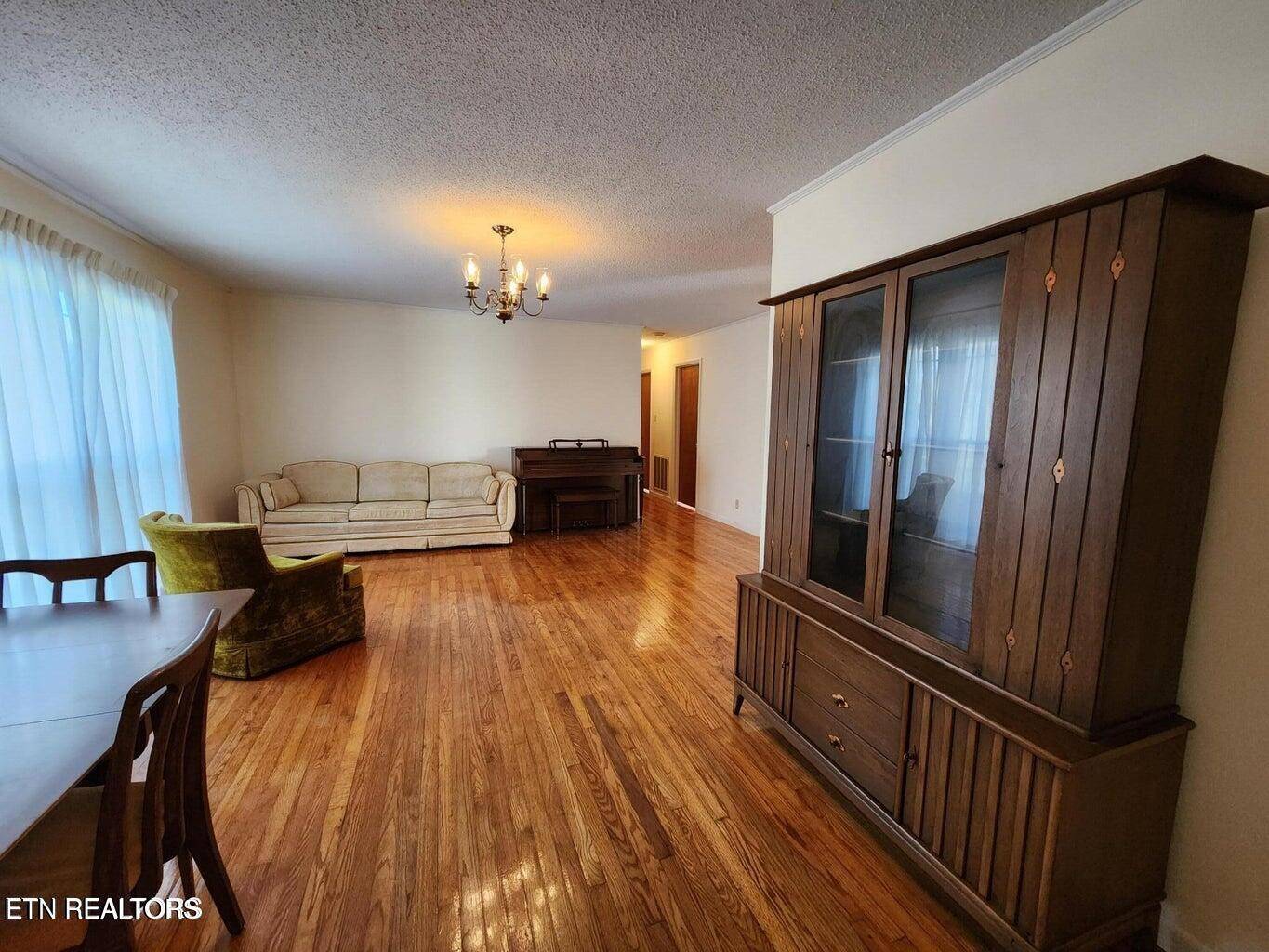 1506 Ridgeway Circle, Athens, TN 37303