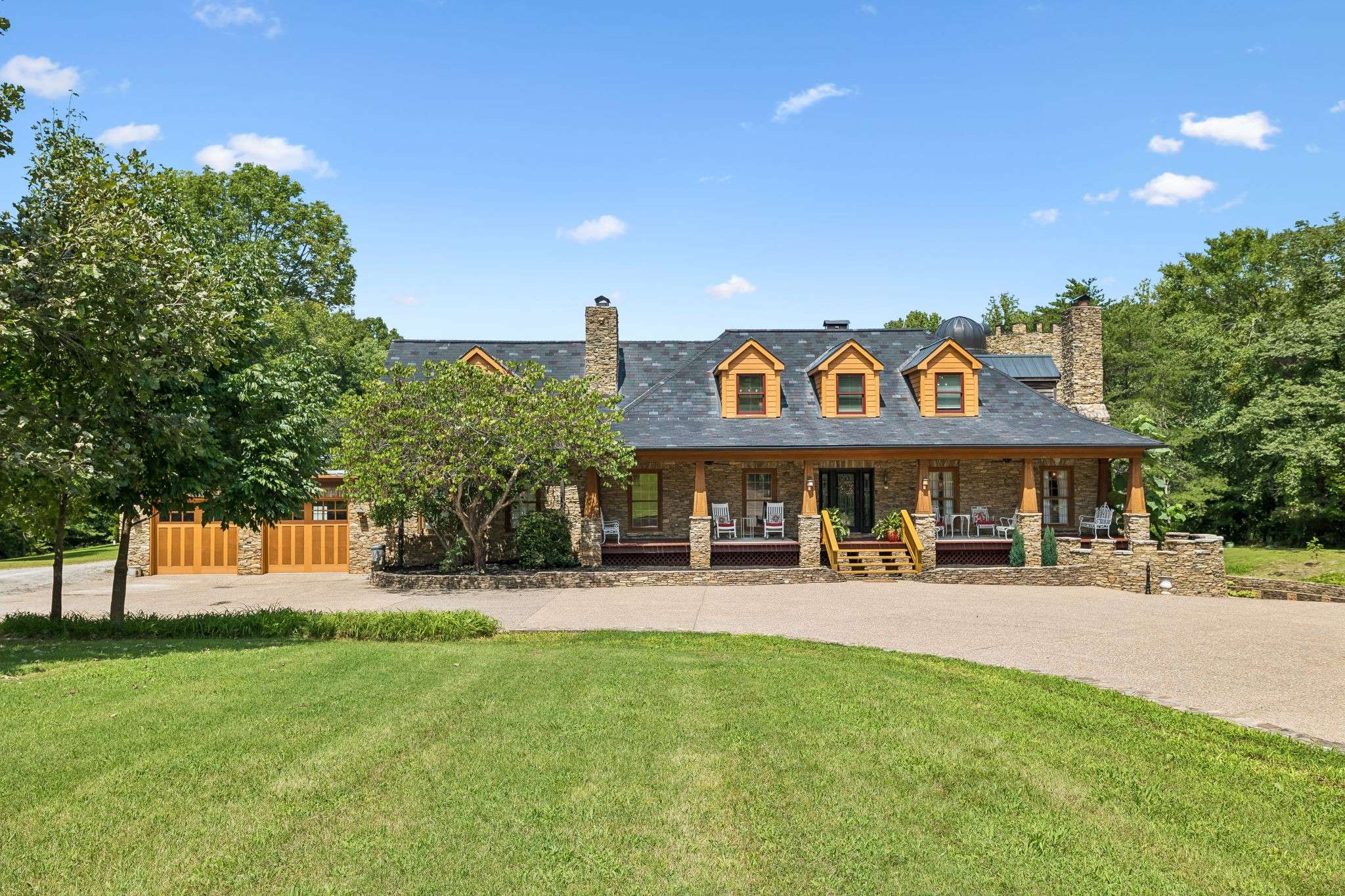 1374 Peter Pond Rd, Ashland City, TN 37015