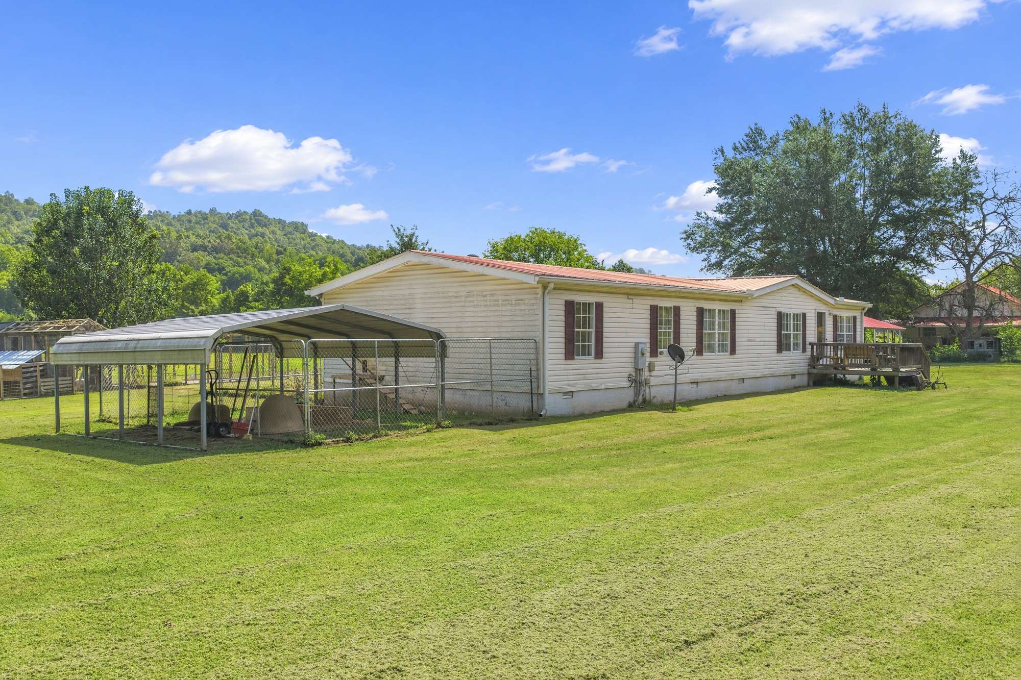 25 Cardinal Rd, Linden, TN 37096